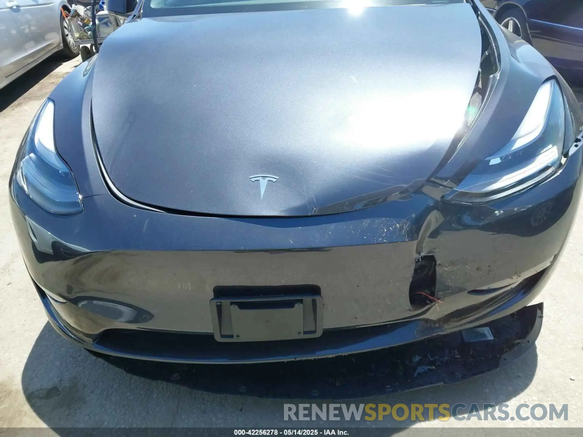 6 Photograph of a damaged car 7SAYGDEE2SF300933 TESLA MODEL Y 2025