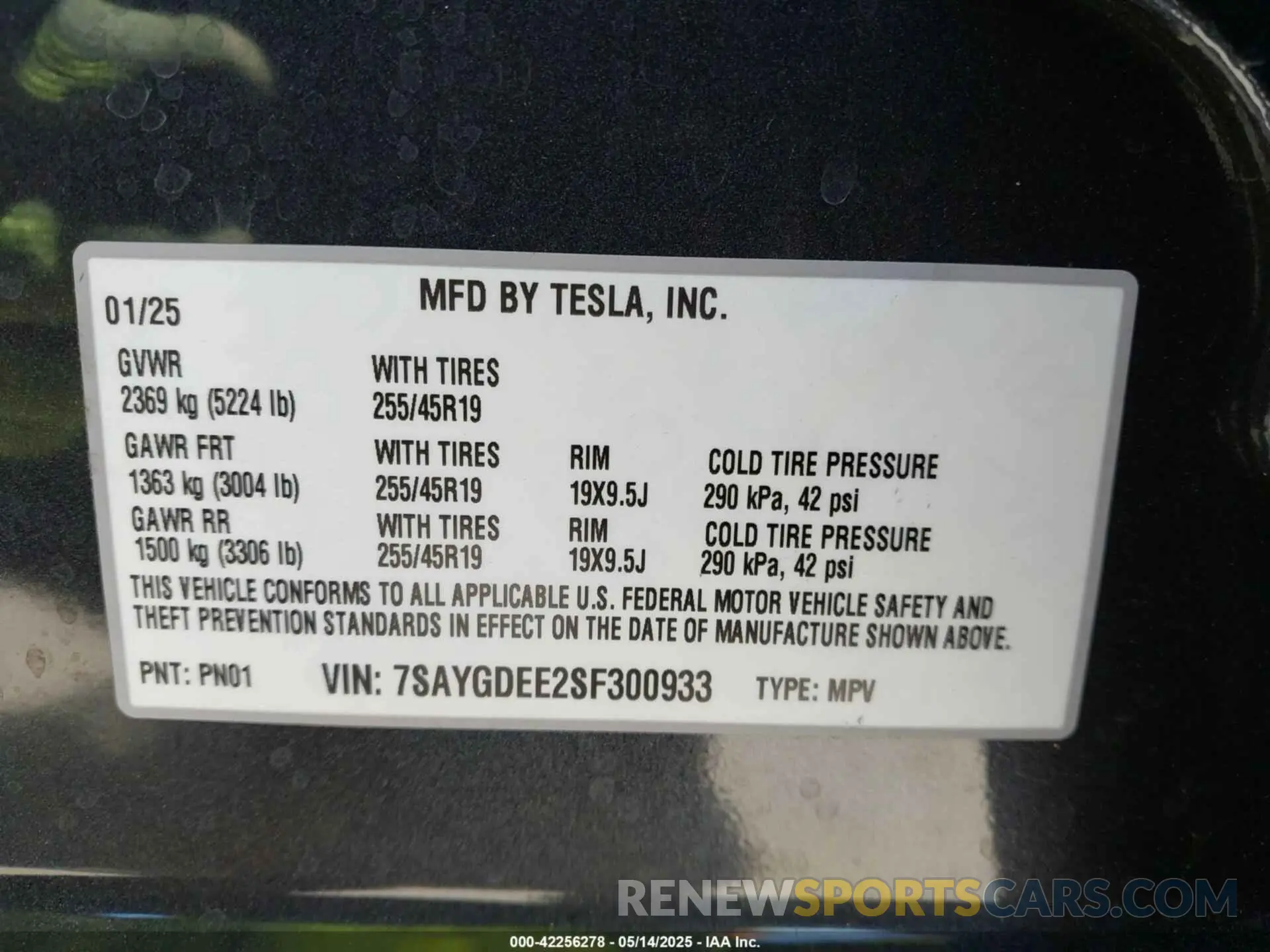 9 Photograph of a damaged car 7SAYGDEE2SF300933 TESLA MODEL Y 2025