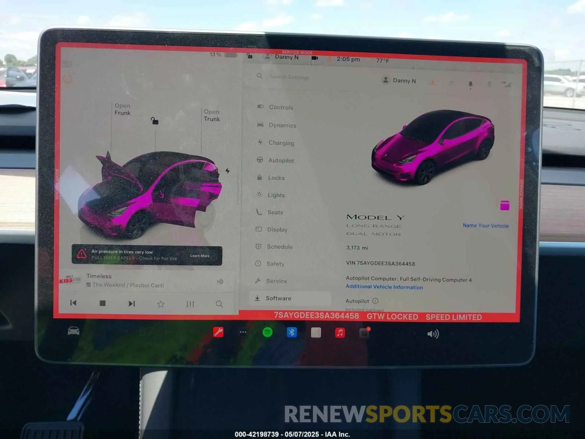 17 Photograph of a damaged car 7SAYGDEE3SA364458 TESLA MODEL Y 2025