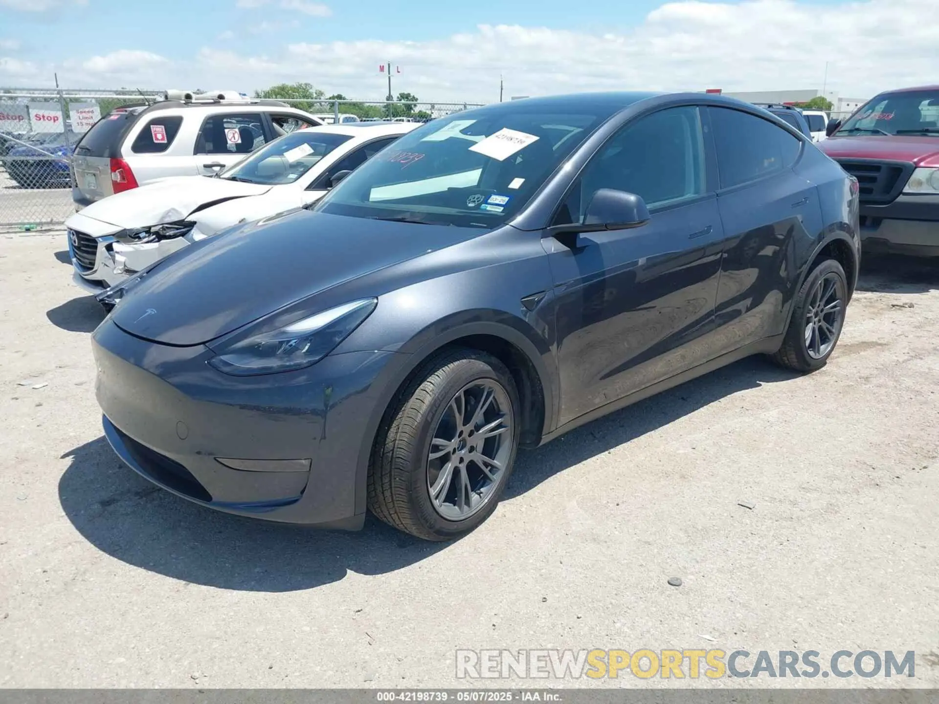 2 Photograph of a damaged car 7SAYGDEE3SA364458 TESLA MODEL Y 2025