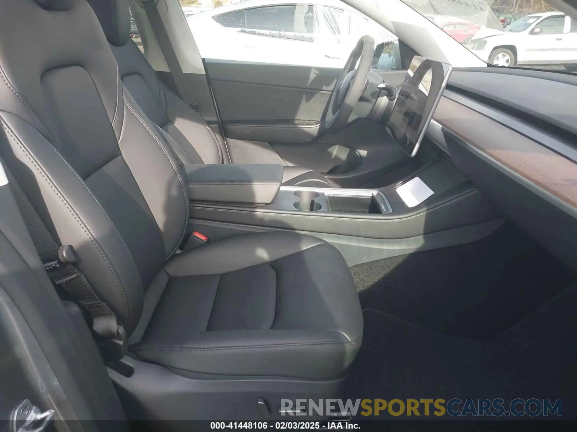 5 Photograph of a damaged car 7SAYGDEE3SF218015 TESLA MODEL Y 2025