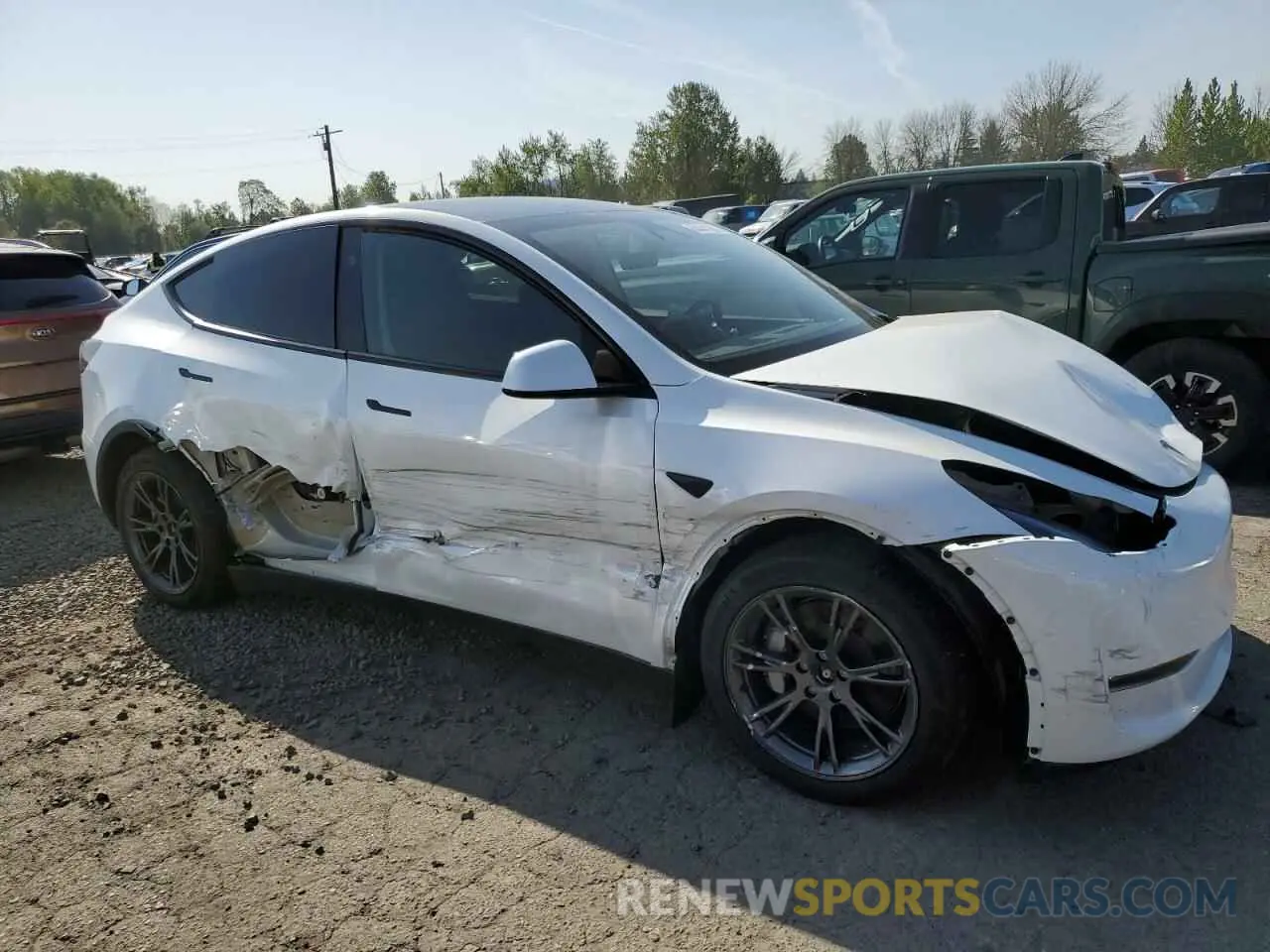4 Photograph of a damaged car 7SAYGDEE3SF259602 TESLA MODEL Y 2025