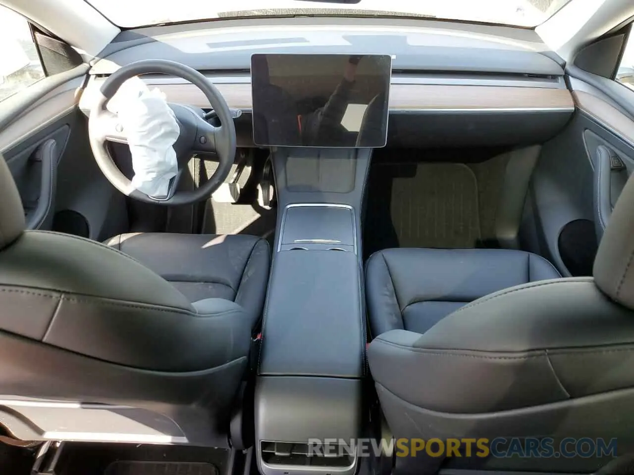 8 Photograph of a damaged car 7SAYGDEE3SF259602 TESLA MODEL Y 2025