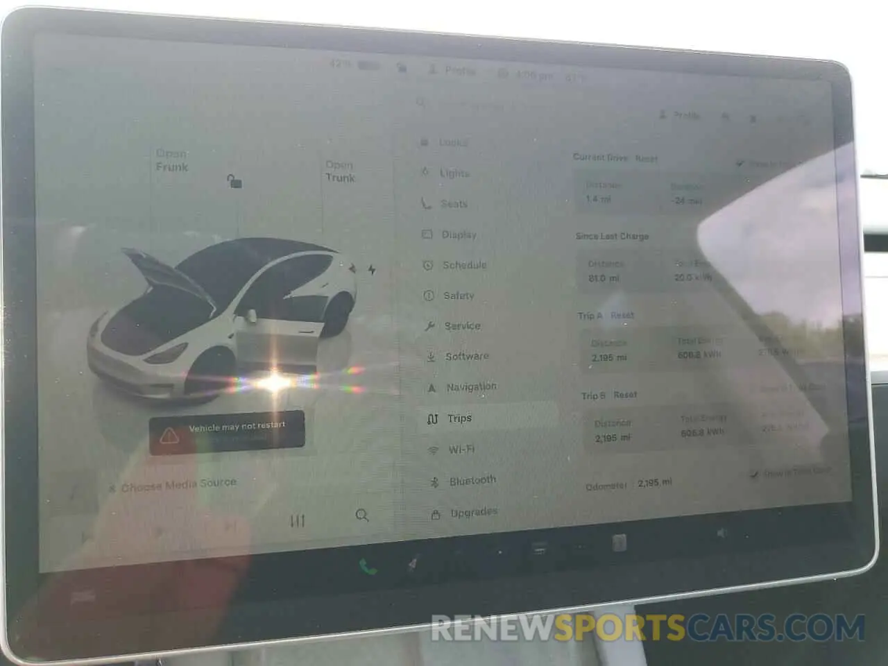 9 Photograph of a damaged car 7SAYGDEE3SF259602 TESLA MODEL Y 2025