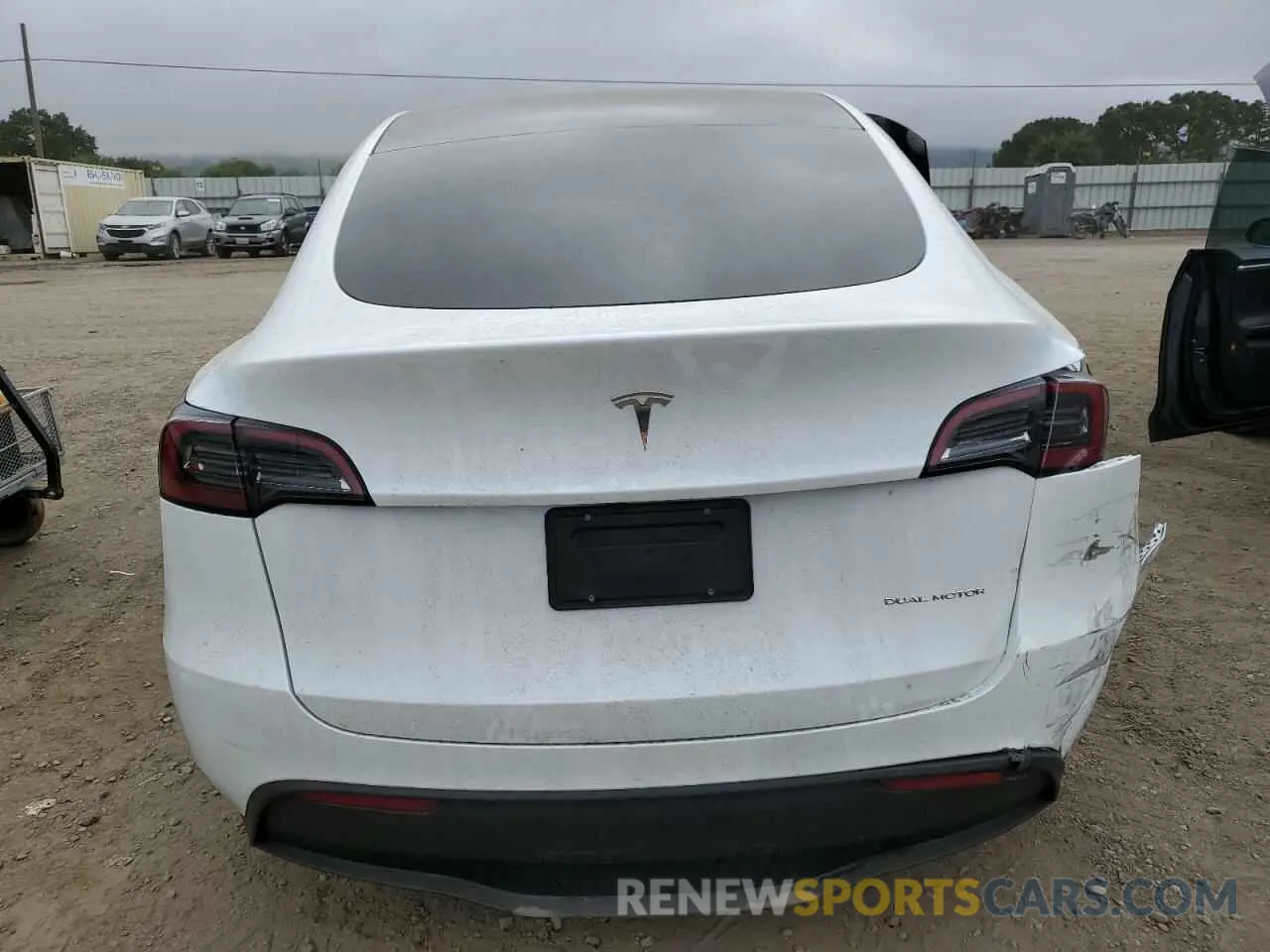 6 Photograph of a damaged car 7SAYGDEE3SF277114 TESLA MODEL Y 2025