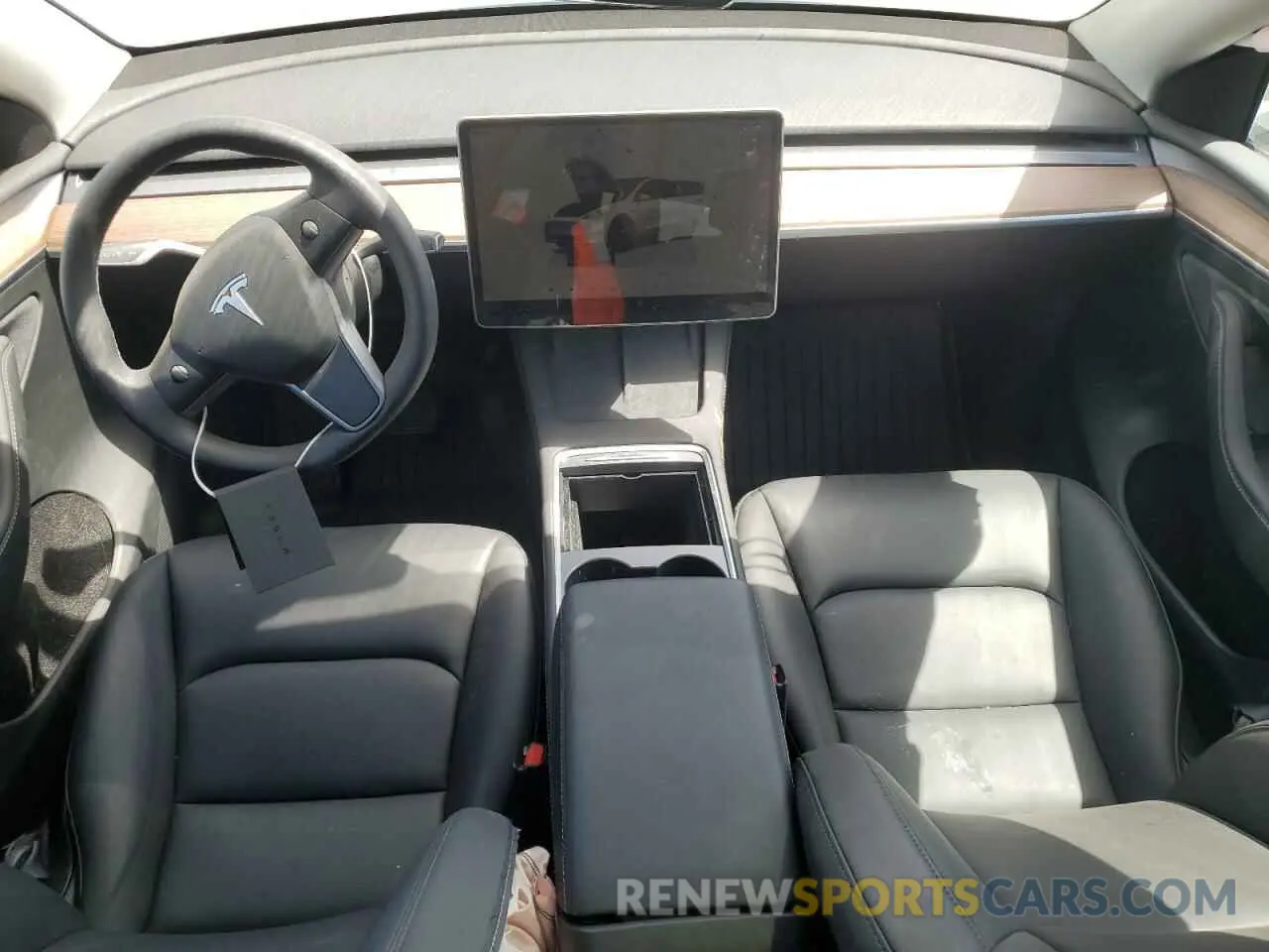 8 Photograph of a damaged car 7SAYGDEE3SF277114 TESLA MODEL Y 2025