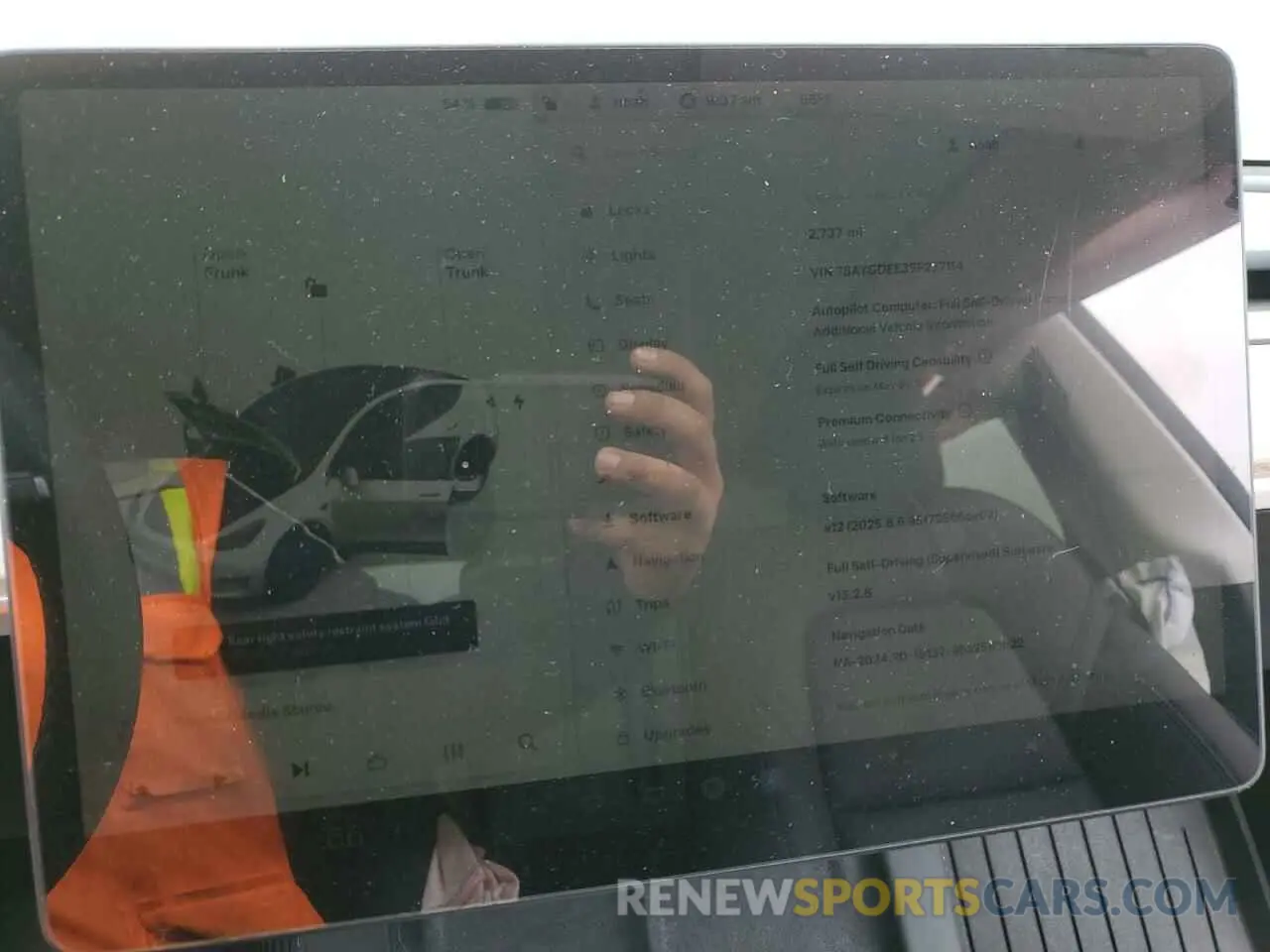 9 Photograph of a damaged car 7SAYGDEE3SF277114 TESLA MODEL Y 2025