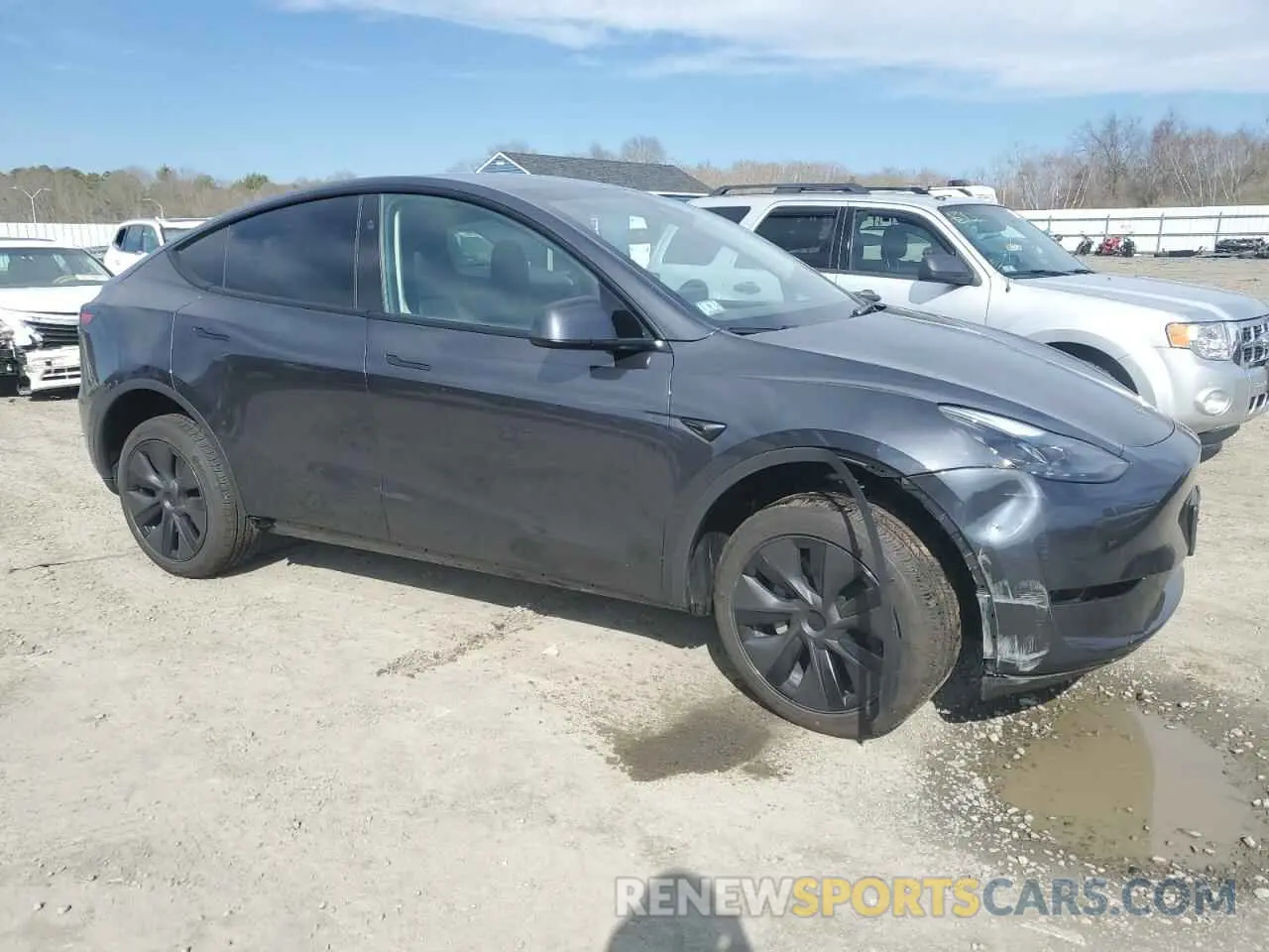 4 Photograph of a damaged car 7SAYGDEE3SF304750 TESLA MODEL Y 2025