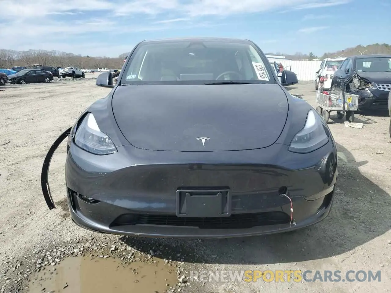 5 Photograph of a damaged car 7SAYGDEE3SF304750 TESLA MODEL Y 2025