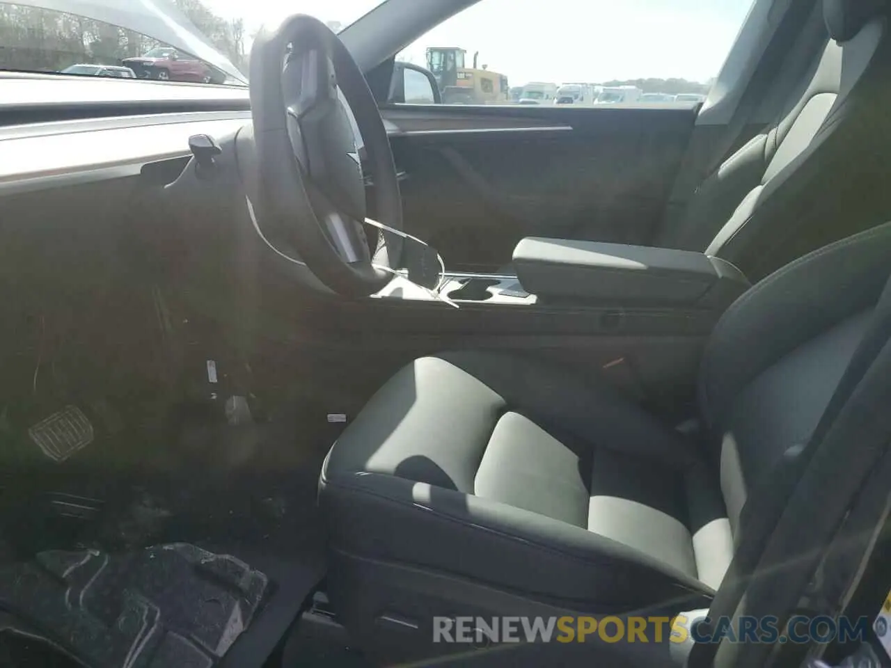7 Photograph of a damaged car 7SAYGDEE3SF304750 TESLA MODEL Y 2025
