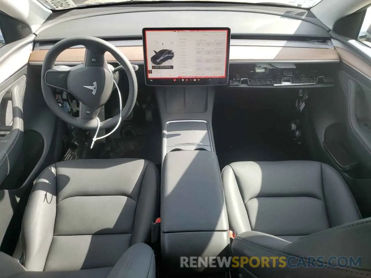 8 Photograph of a damaged car 7SAYGDEE3SF304750 TESLA MODEL Y 2025