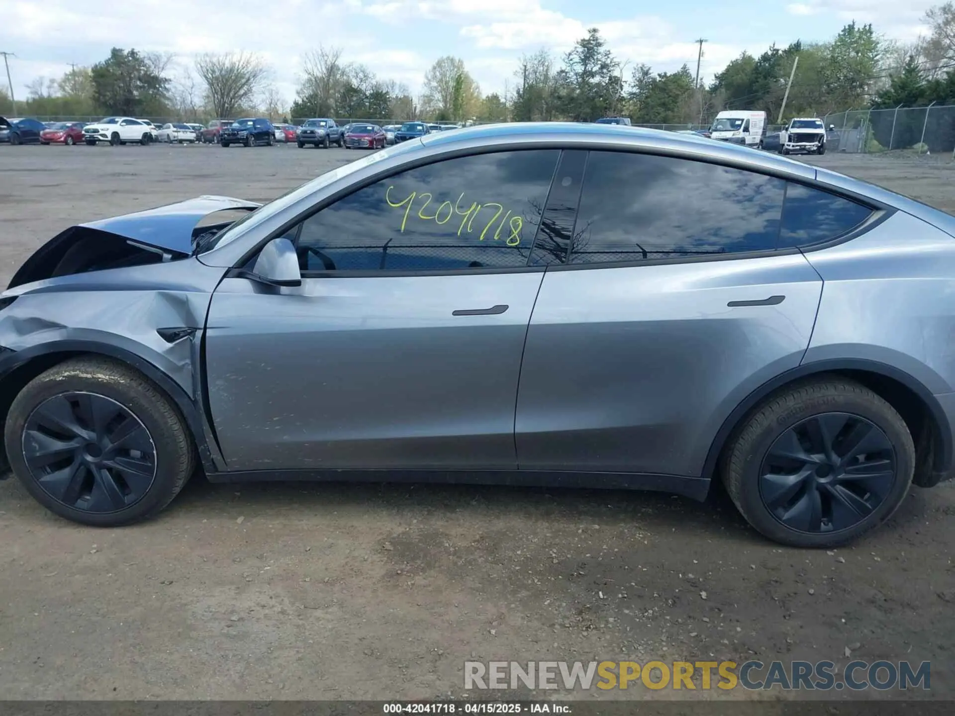 14 Photograph of a damaged car 7SAYGDEE4SA341299 TESLA MODEL Y 2025