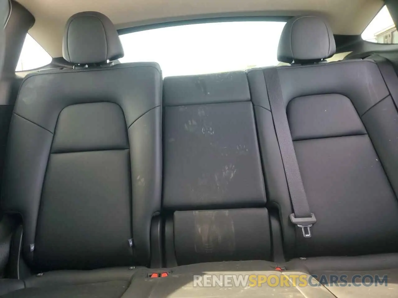 10 Photograph of a damaged car 7SAYGDEE4SA351797 TESLA MODEL Y 2025