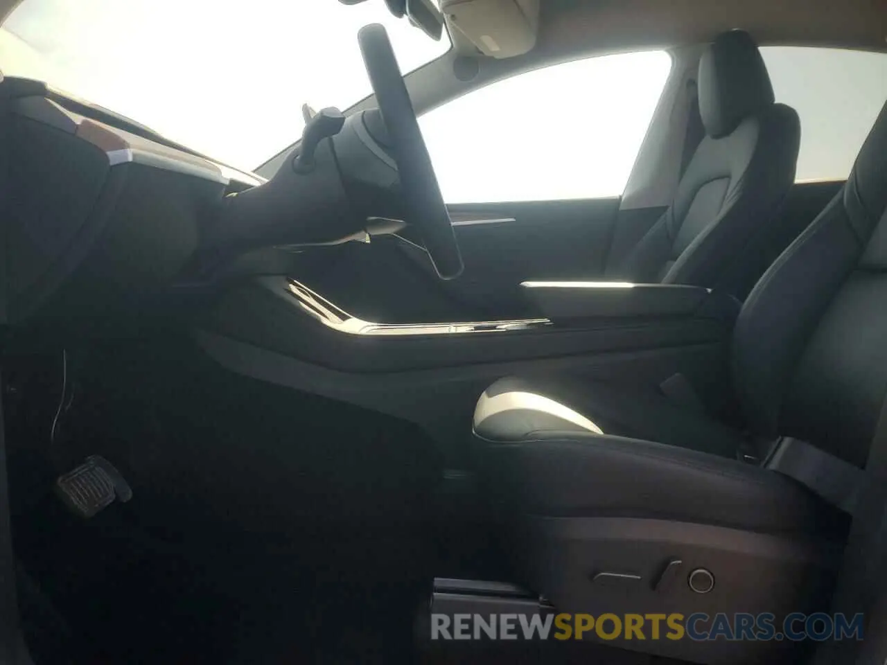 7 Photograph of a damaged car 7SAYGDEE4SA351797 TESLA MODEL Y 2025