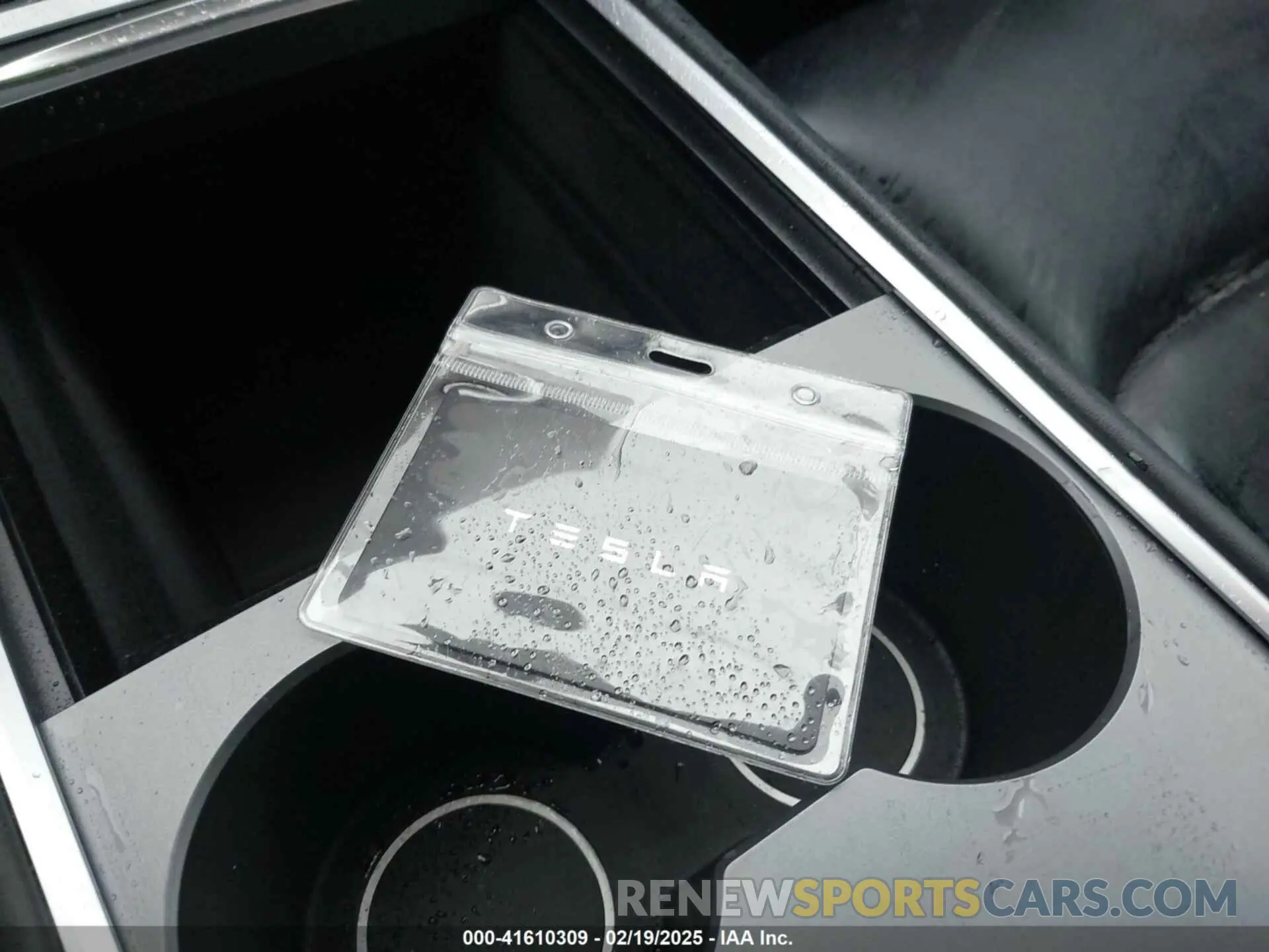 11 Photograph of a damaged car 7SAYGDEE4SF276330 TESLA MODEL Y 2025
