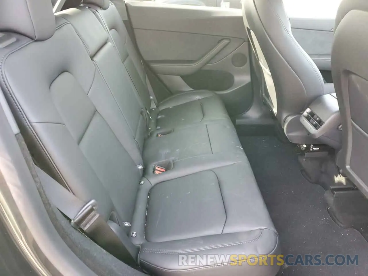 10 Photograph of a damaged car 7SAYGDEE4SF291068 TESLA MODEL Y 2025