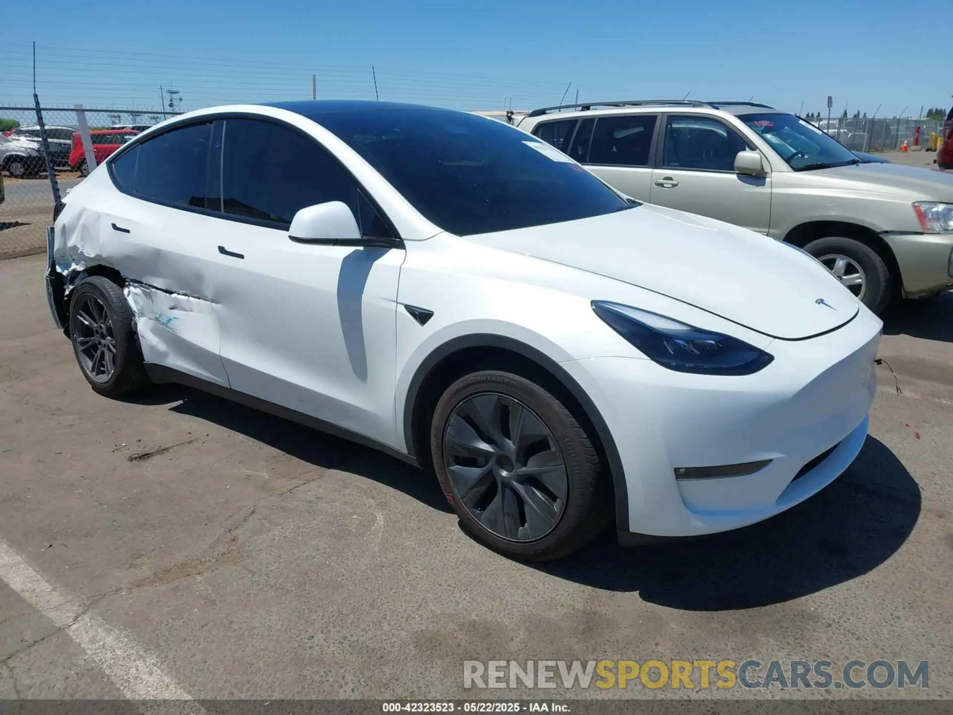 1 Photograph of a damaged car 7SAYGDEE4SF302702 TESLA MODEL Y 2025