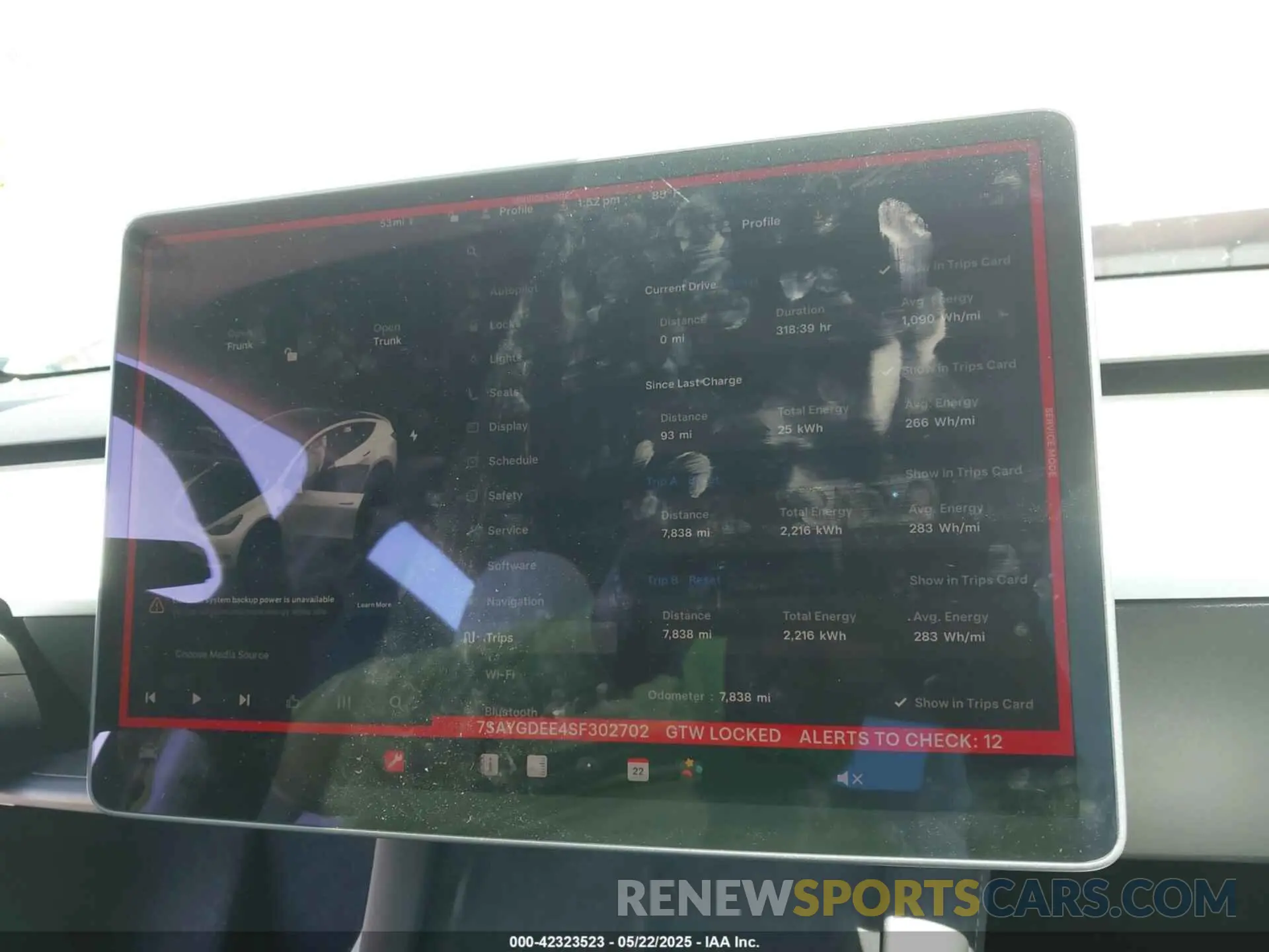 18 Photograph of a damaged car 7SAYGDEE4SF302702 TESLA MODEL Y 2025