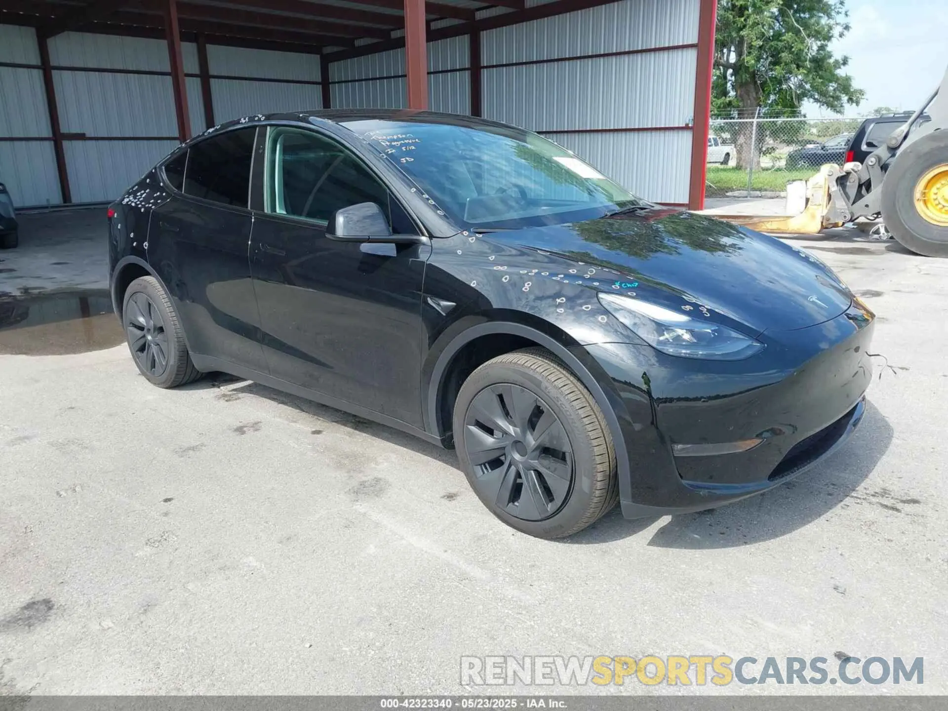 1 Photograph of a damaged car 7SAYGDEE5SA339710 TESLA MODEL Y 2025