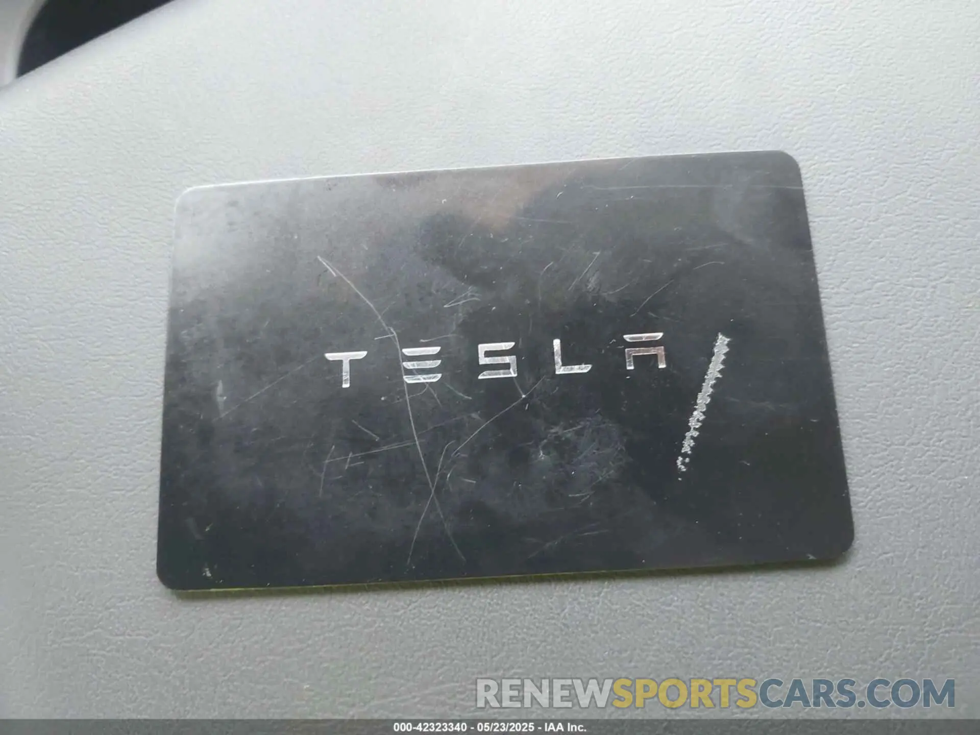 11 Photograph of a damaged car 7SAYGDEE5SA339710 TESLA MODEL Y 2025