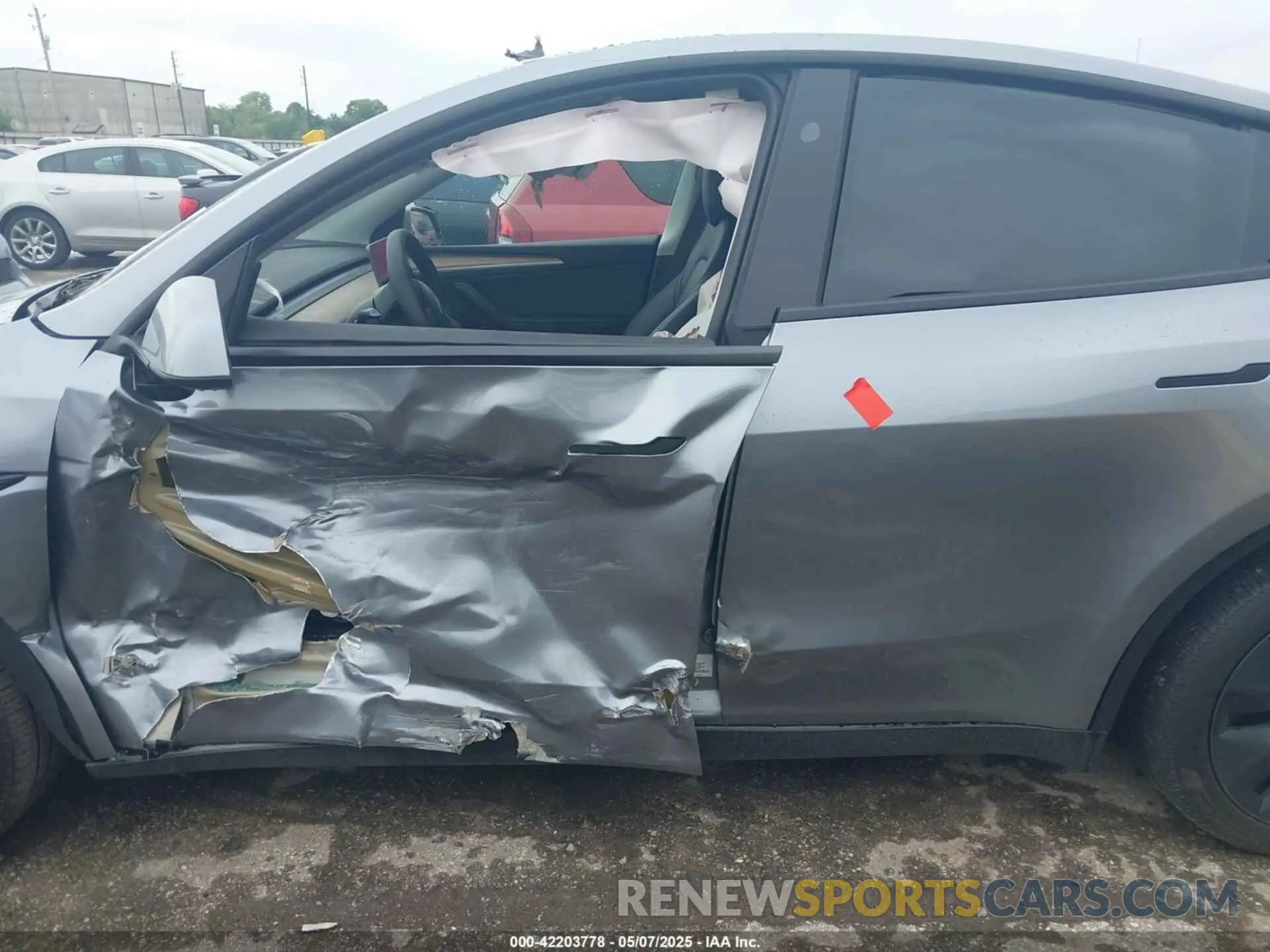 13 Photograph of a damaged car 7SAYGDEE5SA348729 TESLA MODEL Y 2025