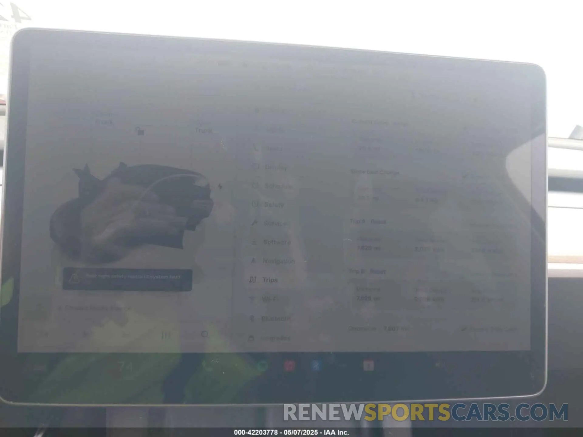 17 Photograph of a damaged car 7SAYGDEE5SA348729 TESLA MODEL Y 2025