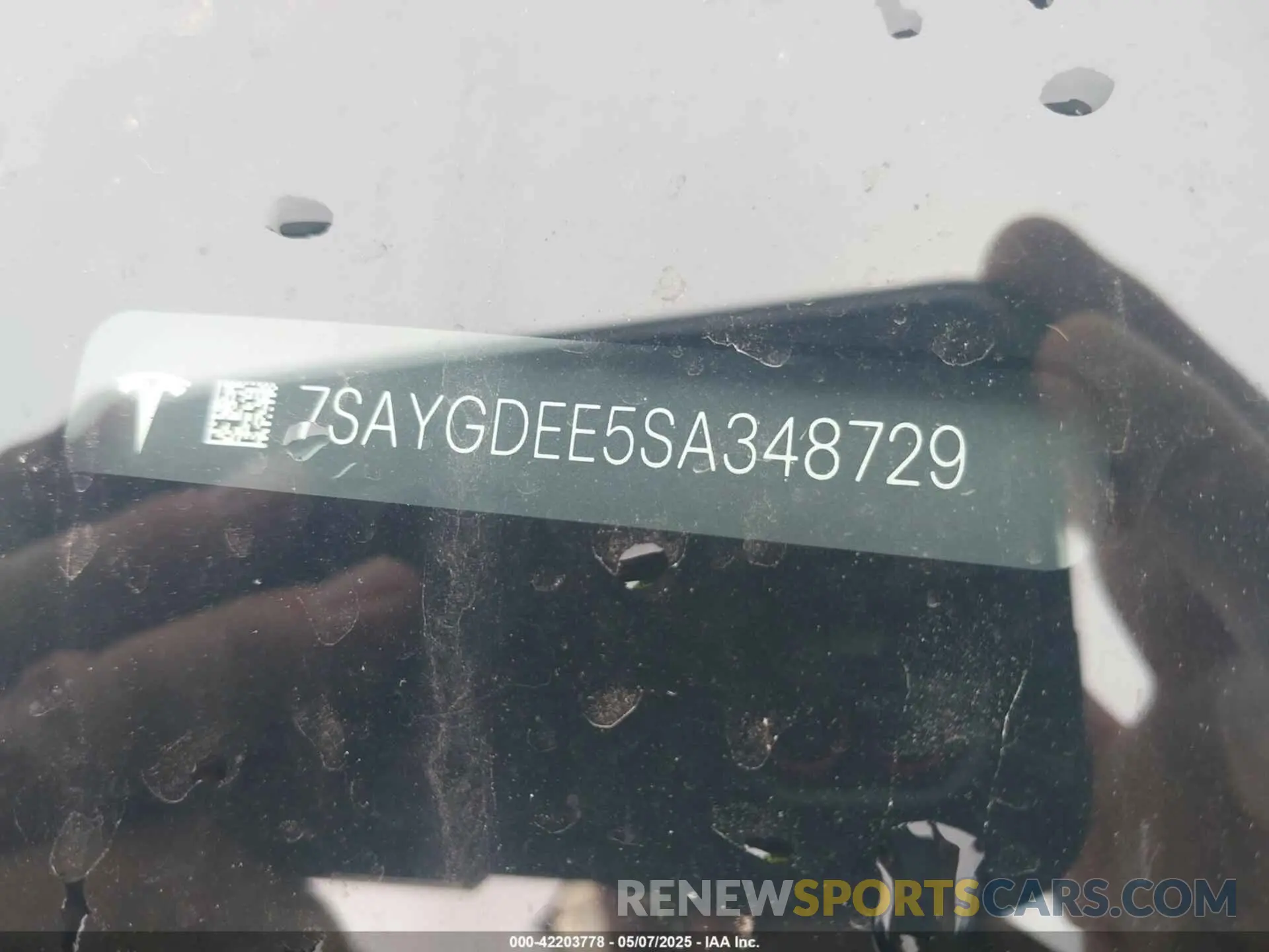 9 Photograph of a damaged car 7SAYGDEE5SA348729 TESLA MODEL Y 2025