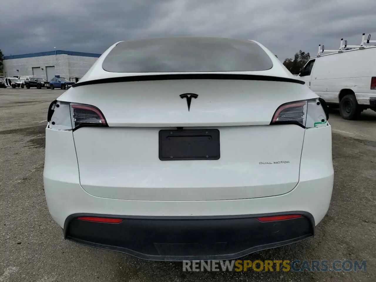 6 Photograph of a damaged car 7SAYGDEE5SF237732 TESLA MODEL Y 2025
