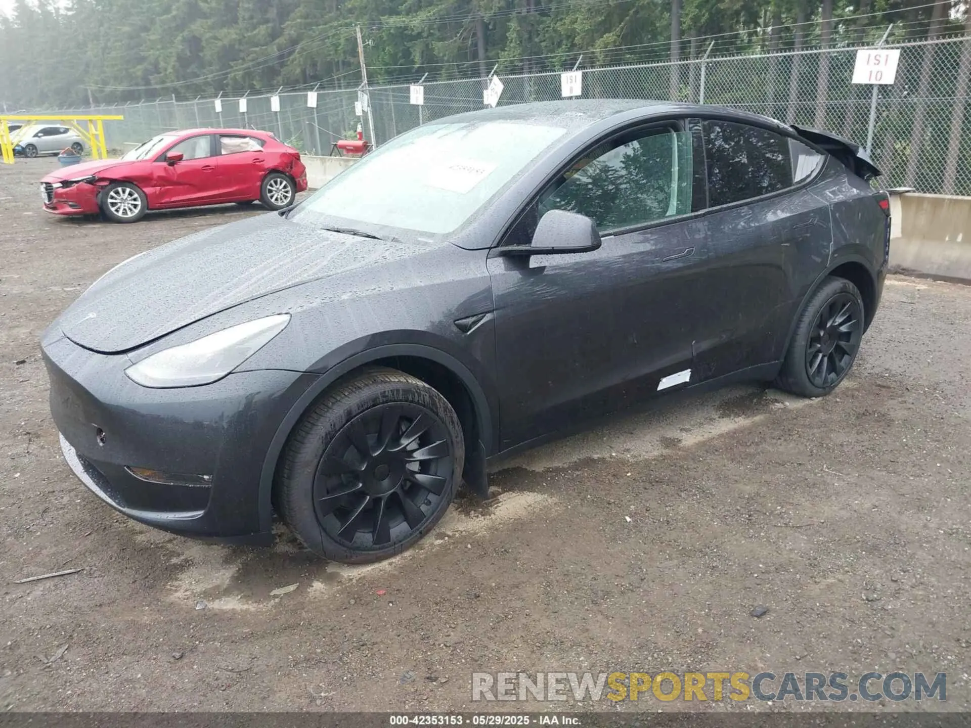 2 Photograph of a damaged car 7SAYGDEE5SF262744 TESLA MODEL Y 2025