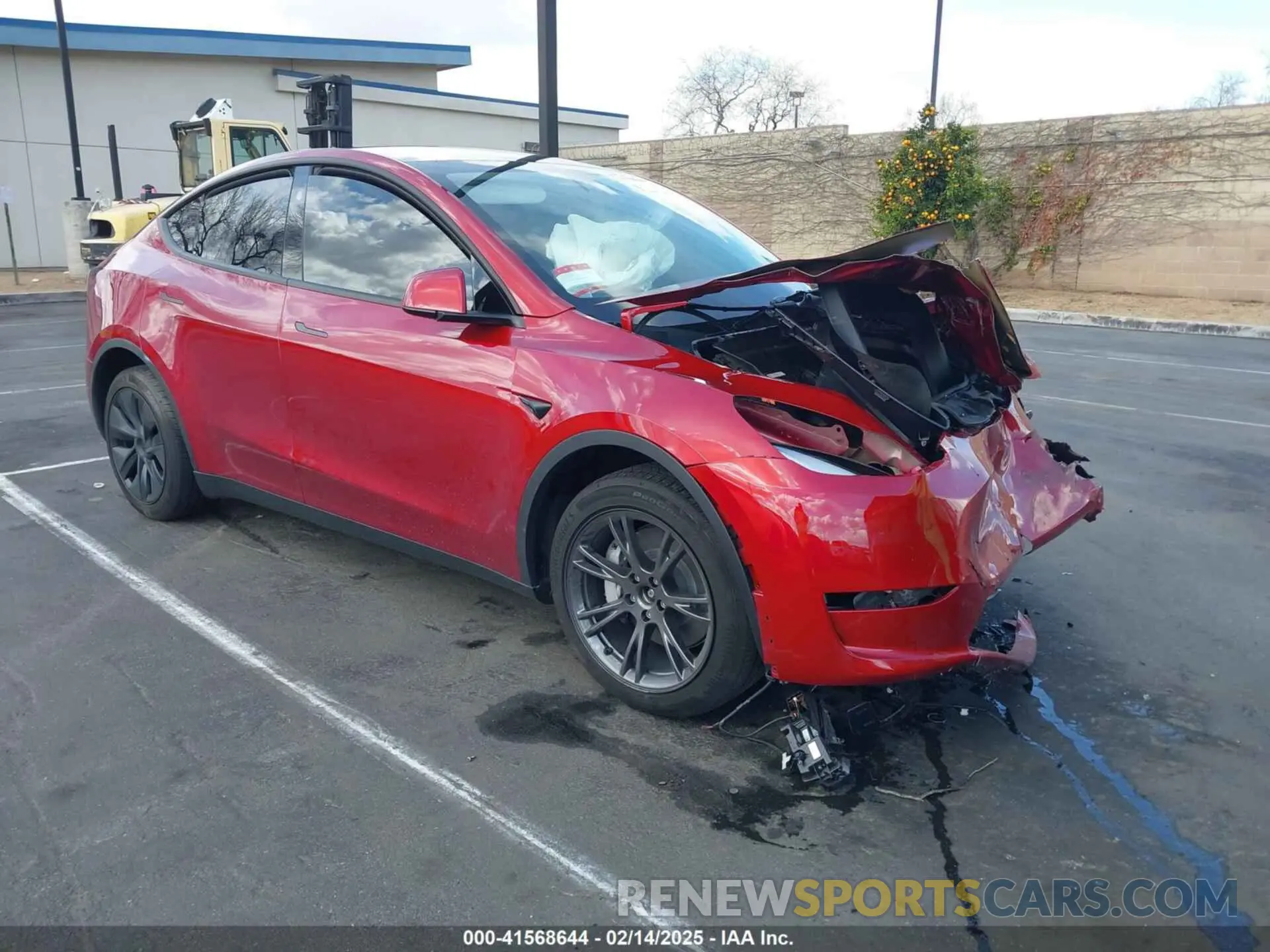 1 Photograph of a damaged car 7SAYGDEE5SF283772 TESLA MODEL Y 2025