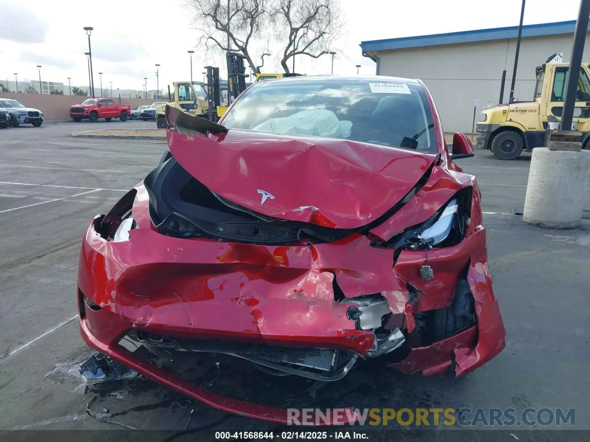 13 Photograph of a damaged car 7SAYGDEE5SF283772 TESLA MODEL Y 2025