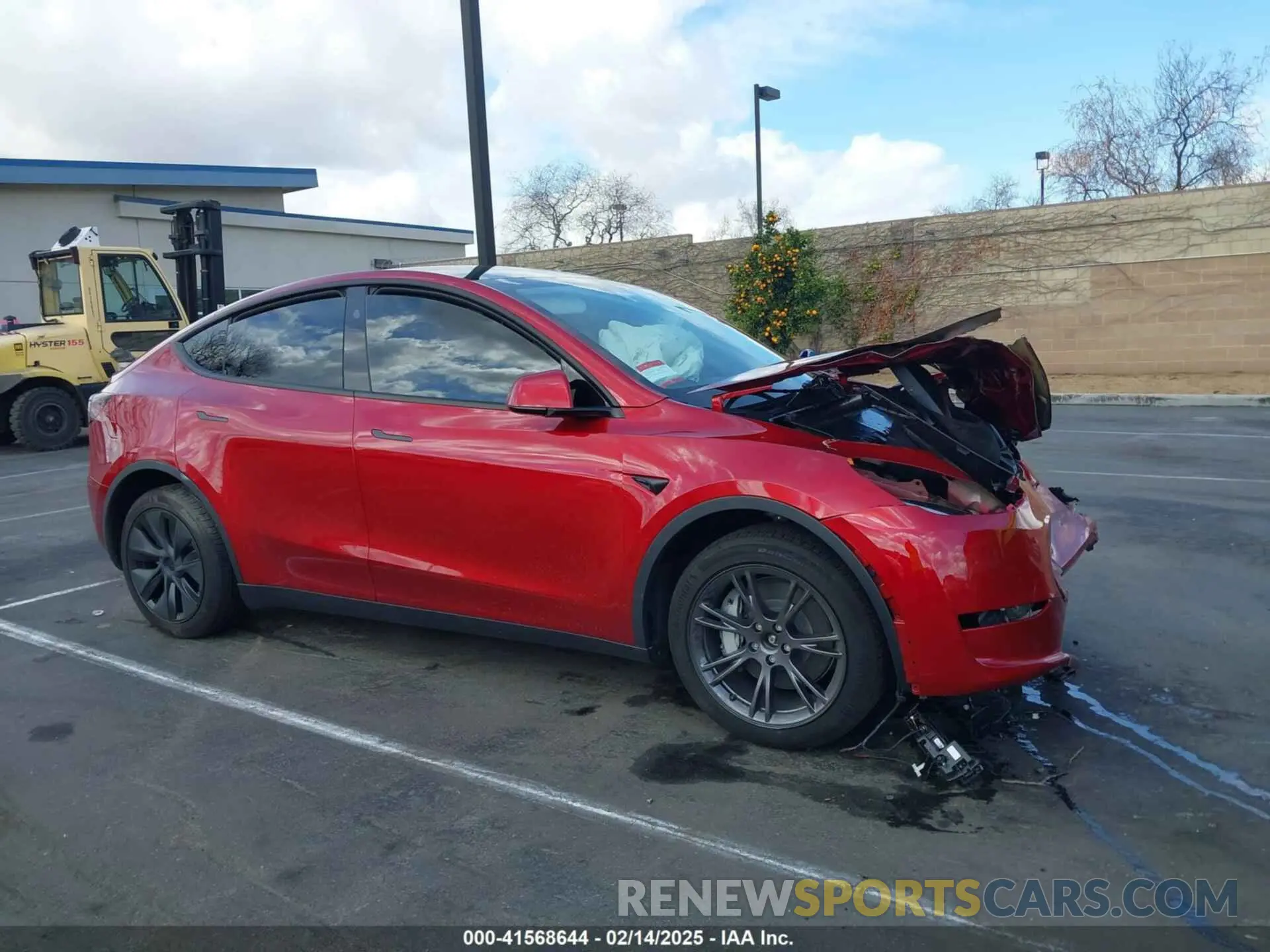 14 Photograph of a damaged car 7SAYGDEE5SF283772 TESLA MODEL Y 2025