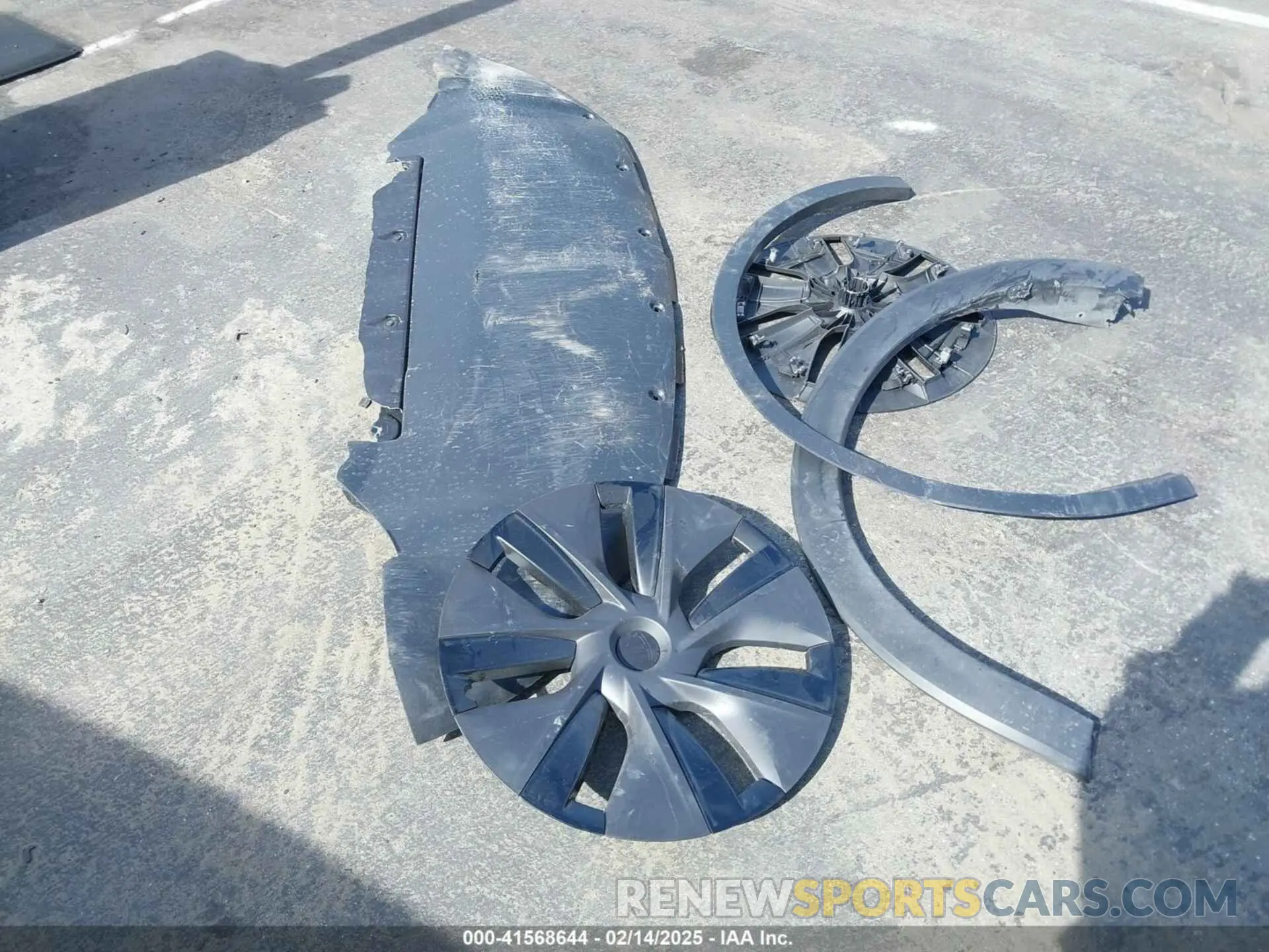 20 Photograph of a damaged car 7SAYGDEE5SF283772 TESLA MODEL Y 2025
