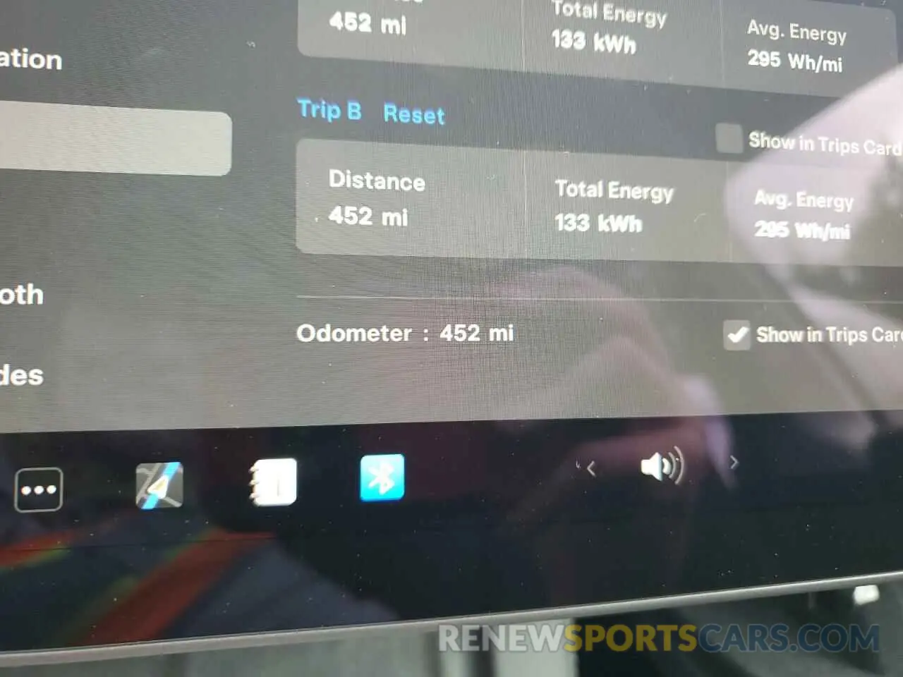 9 Photograph of a damaged car 7SAYGDEE5SF296652 TESLA MODEL Y 2025