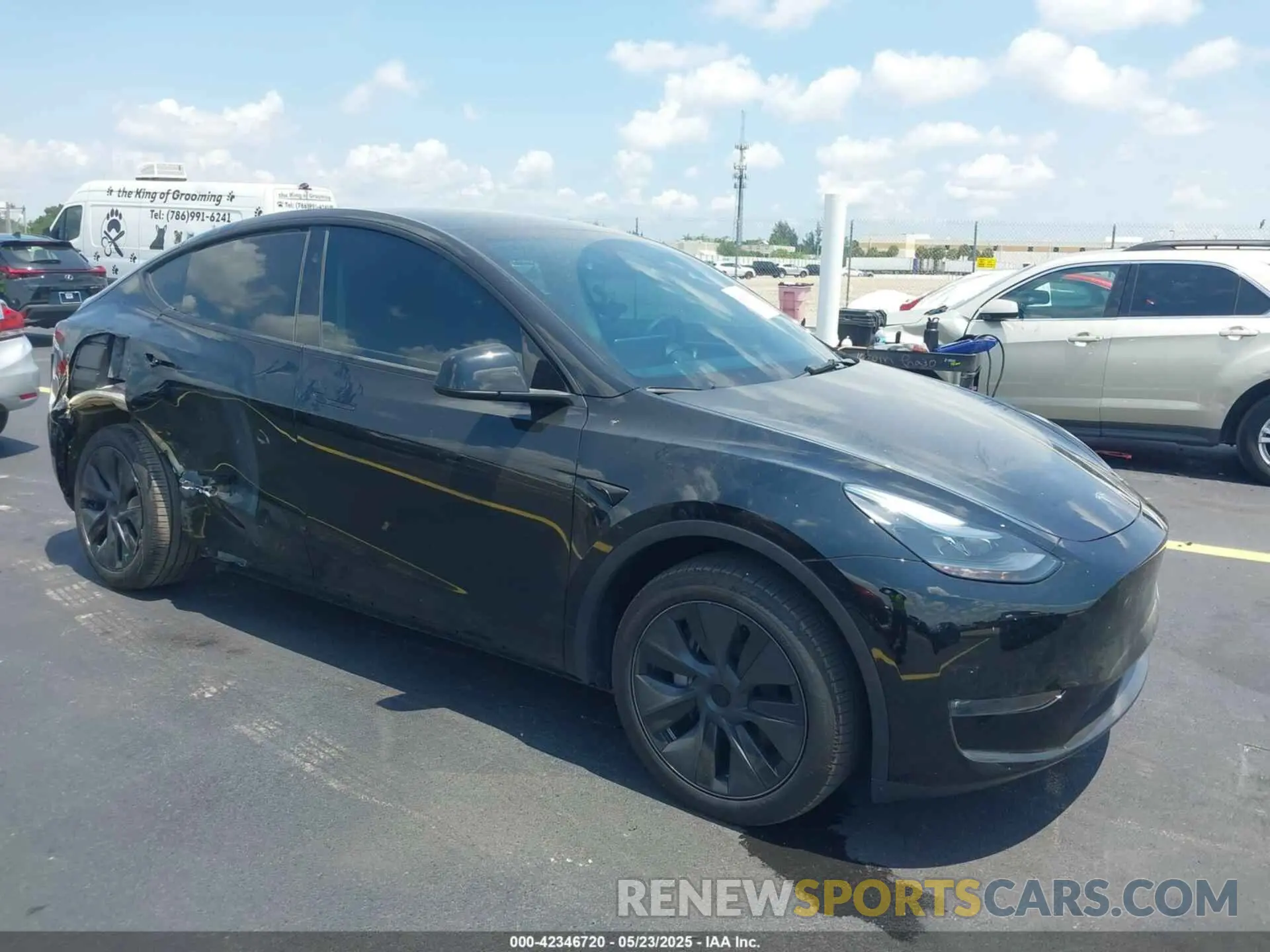 1 Photograph of a damaged car 7SAYGDEE6SA350229 TESLA MODEL Y 2025