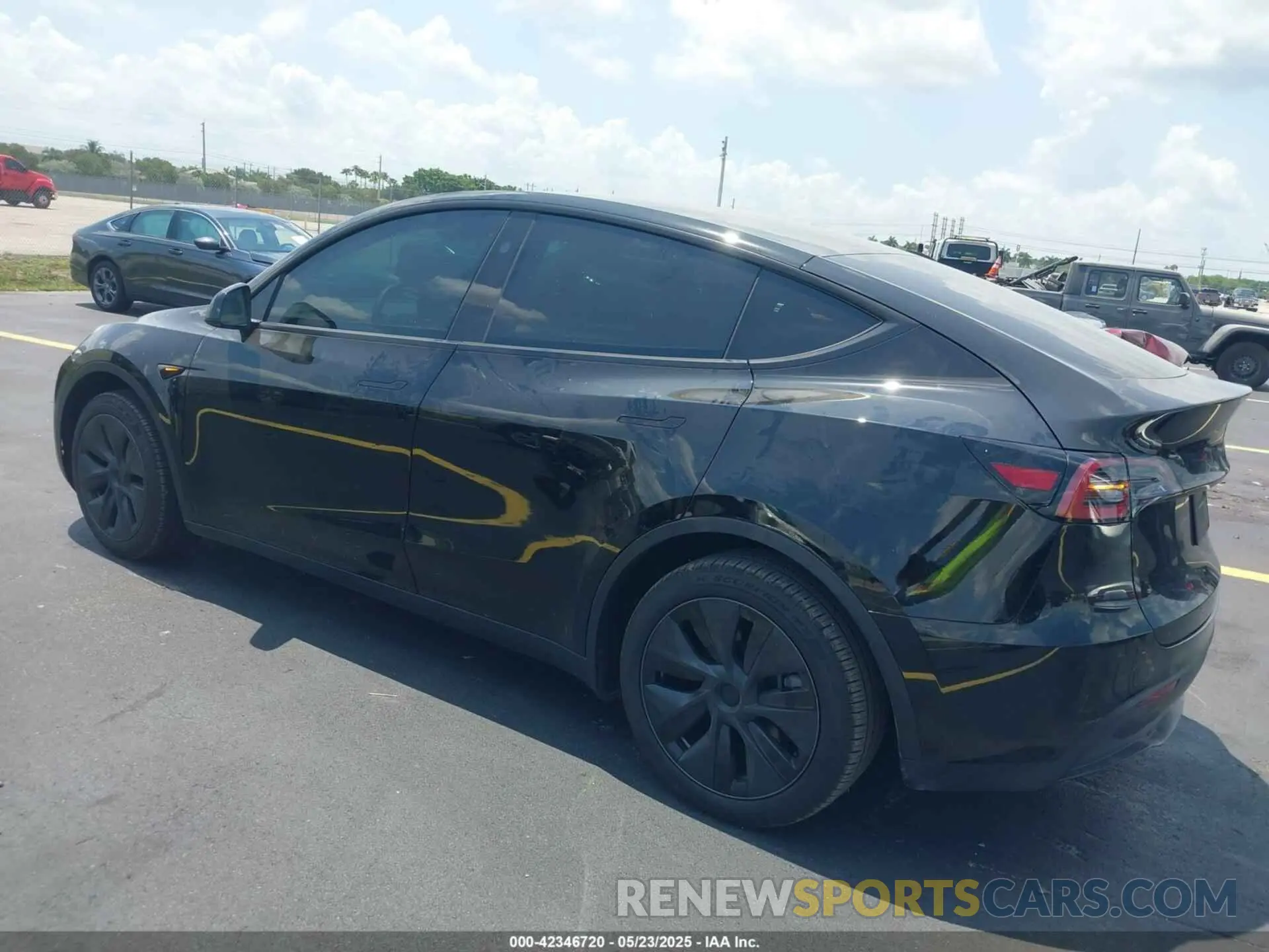 3 Photograph of a damaged car 7SAYGDEE6SA350229 TESLA MODEL Y 2025