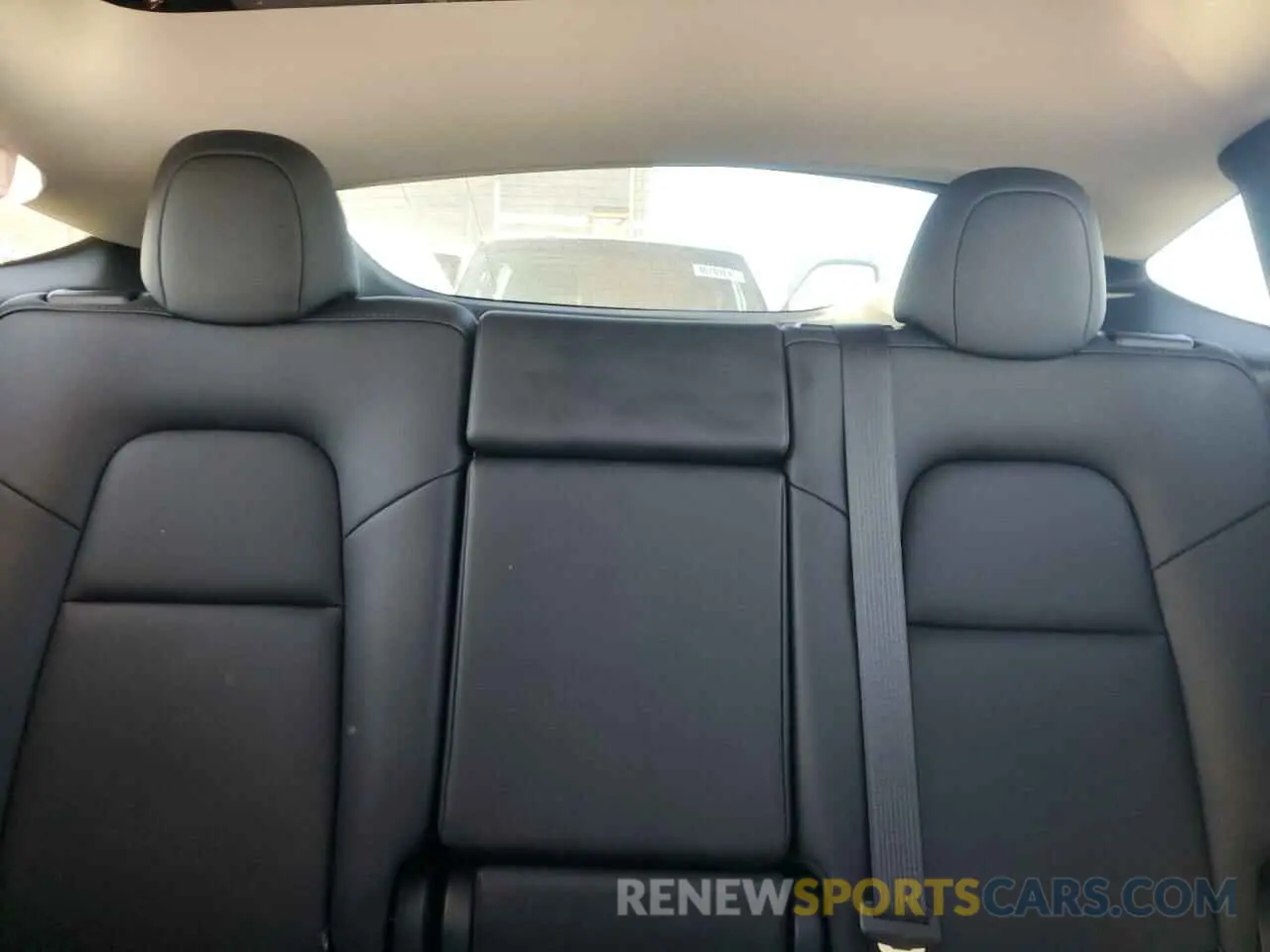 10 Photograph of a damaged car 7SAYGDEE7SF237490 TESLA MODEL Y 2025