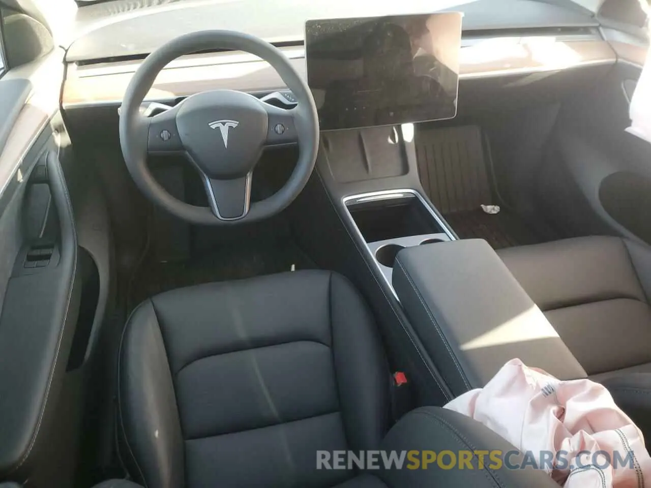 8 Photograph of a damaged car 7SAYGDEE7SF237490 TESLA MODEL Y 2025