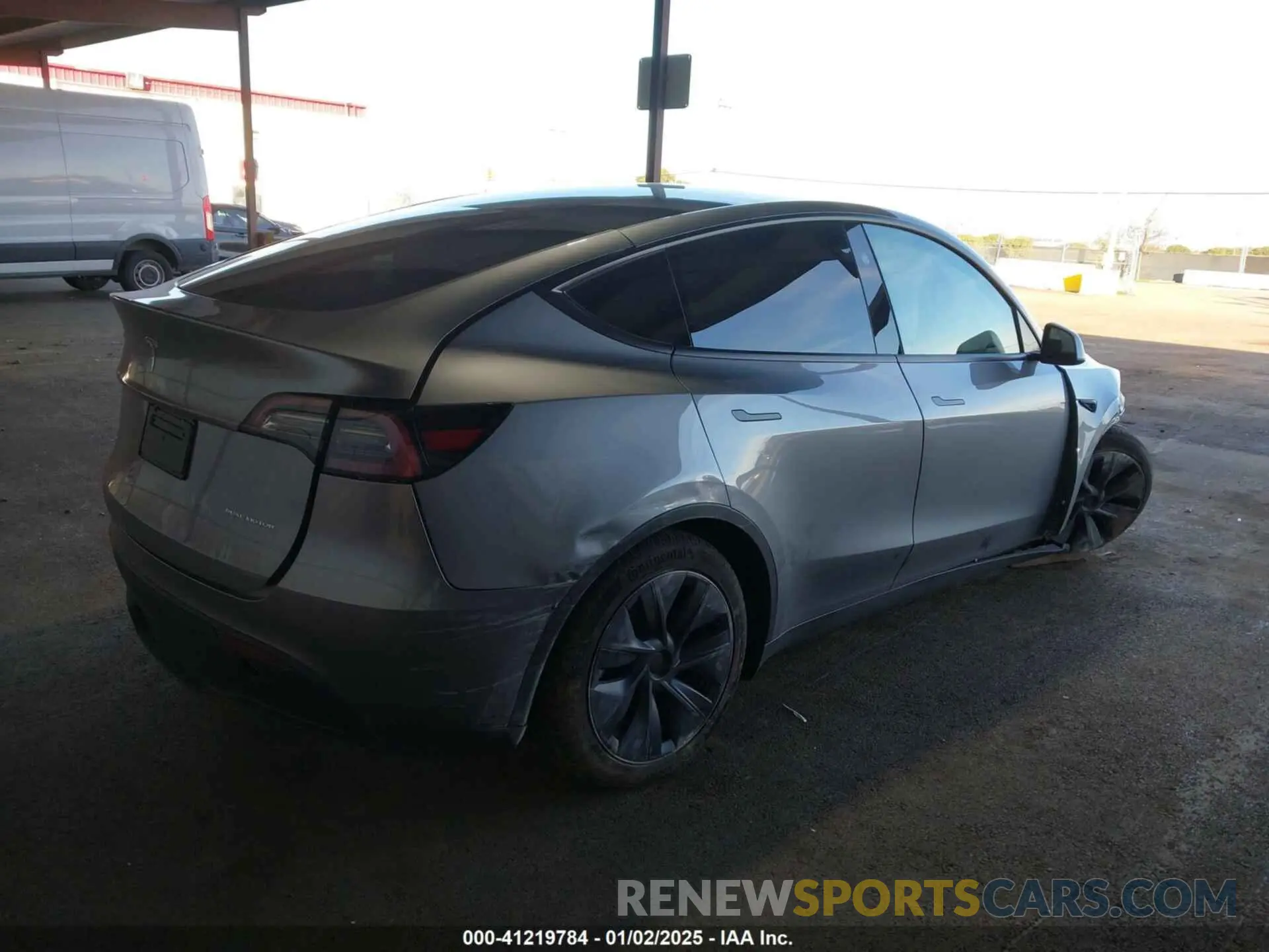 4 Photograph of a damaged car 7SAYGDEE7SF245833 TESLA MODEL Y 2025