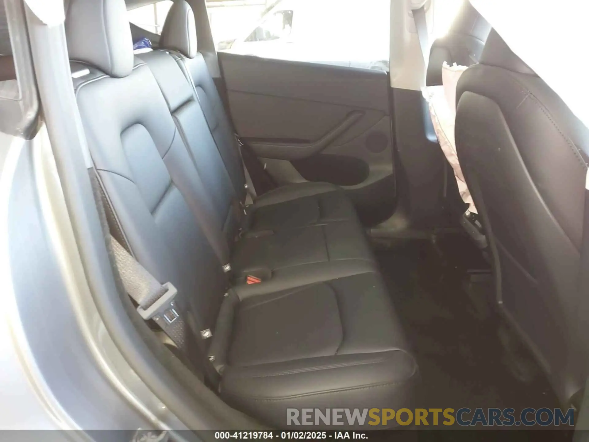 8 Photograph of a damaged car 7SAYGDEE7SF245833 TESLA MODEL Y 2025