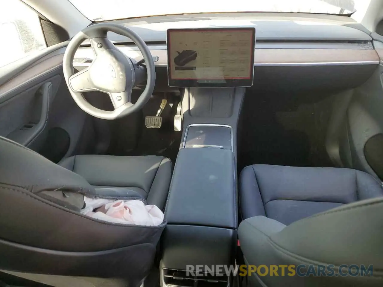 8 Photograph of a damaged car 7SAYGDEE8SA338745 TESLA MODEL Y 2025