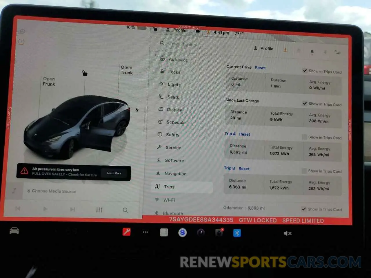 9 Photograph of a damaged car 7SAYGDEE8SA344335 TESLA MODEL Y 2025