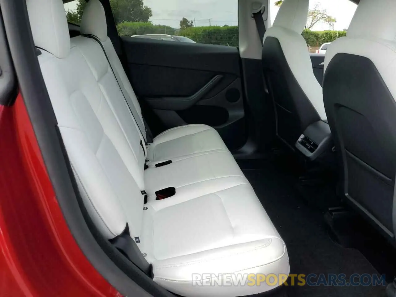 11 Photograph of a damaged car 7SAYGDEE8SF235120 TESLA MODEL Y 2025