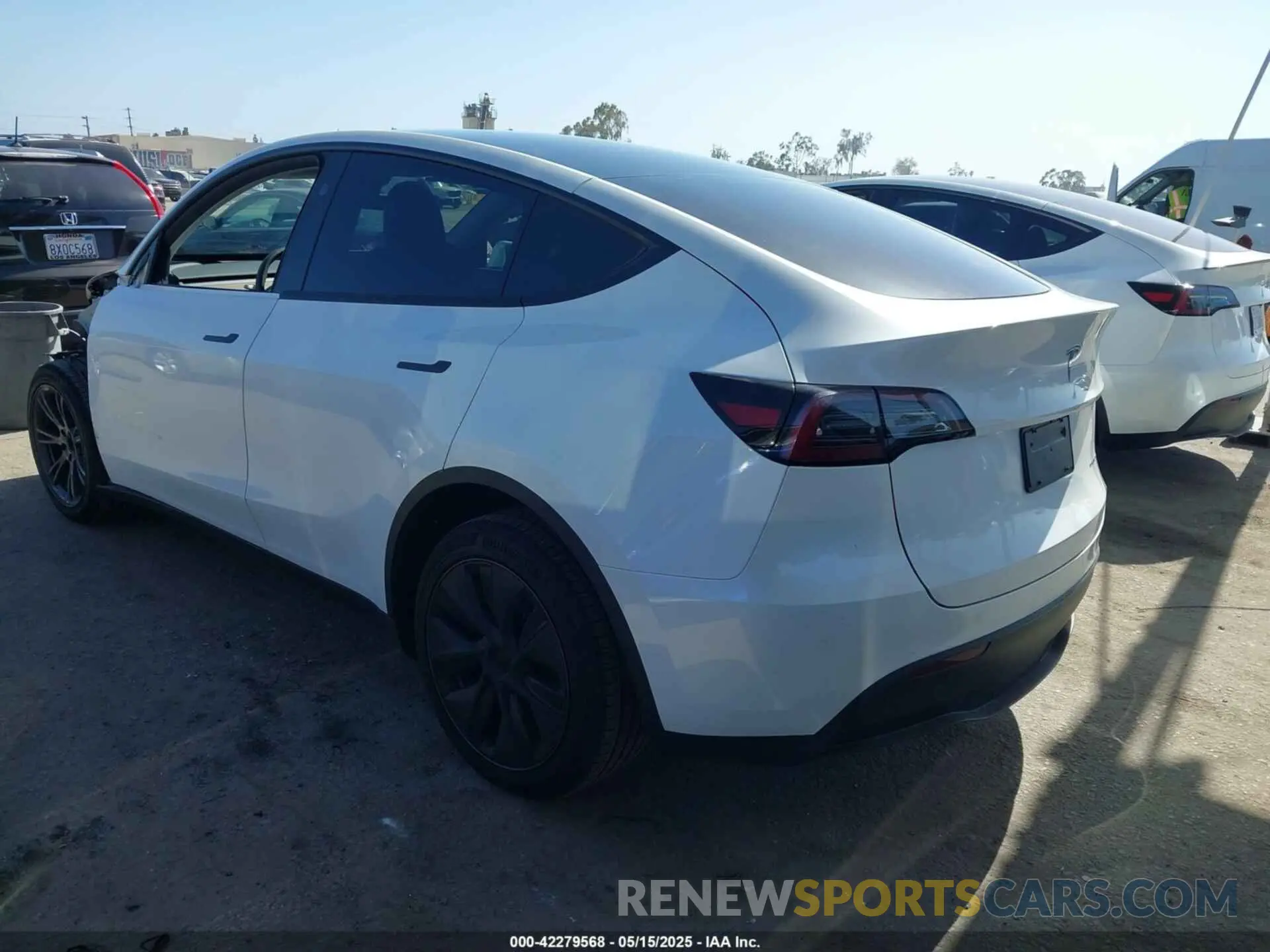 3 Photograph of a damaged car 7SAYGDEE8SF256856 TESLA MODEL Y 2025