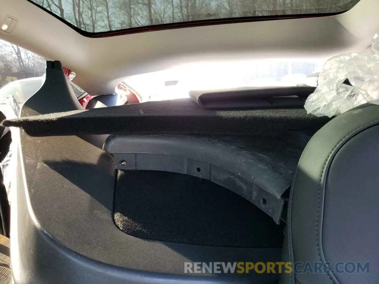 10 Photograph of a damaged car 7SAYGDEE9SA339208 TESLA MODEL Y 2025