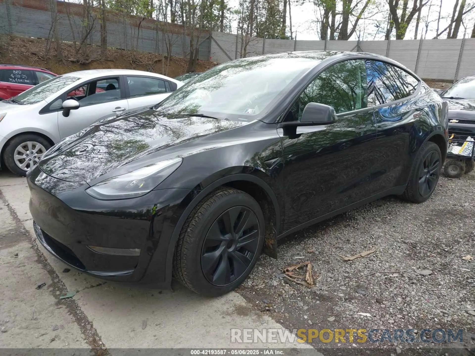 2 Photograph of a damaged car 7SAYGDEE9SA367039 TESLA MODEL Y 2025