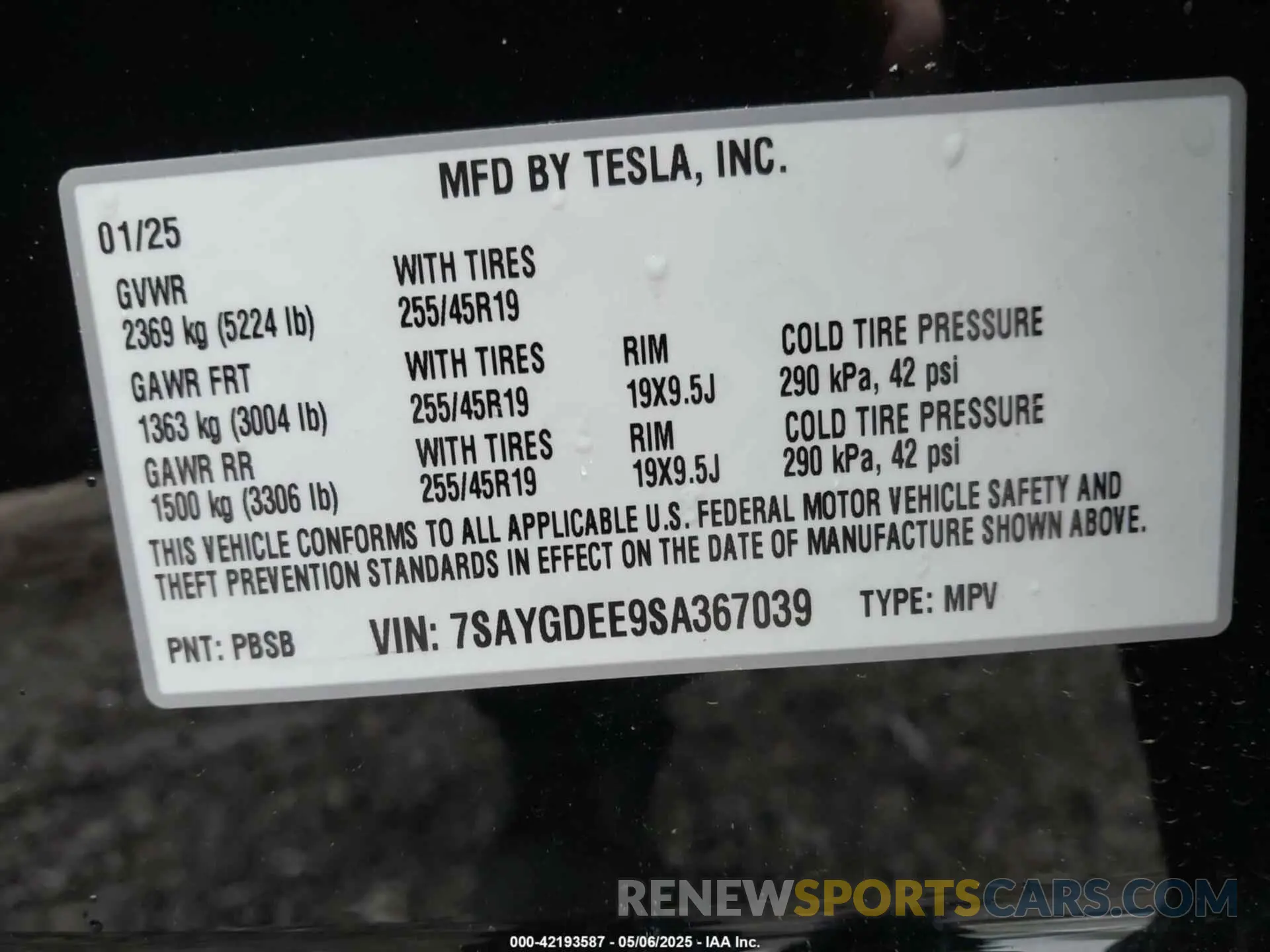 9 Photograph of a damaged car 7SAYGDEE9SA367039 TESLA MODEL Y 2025