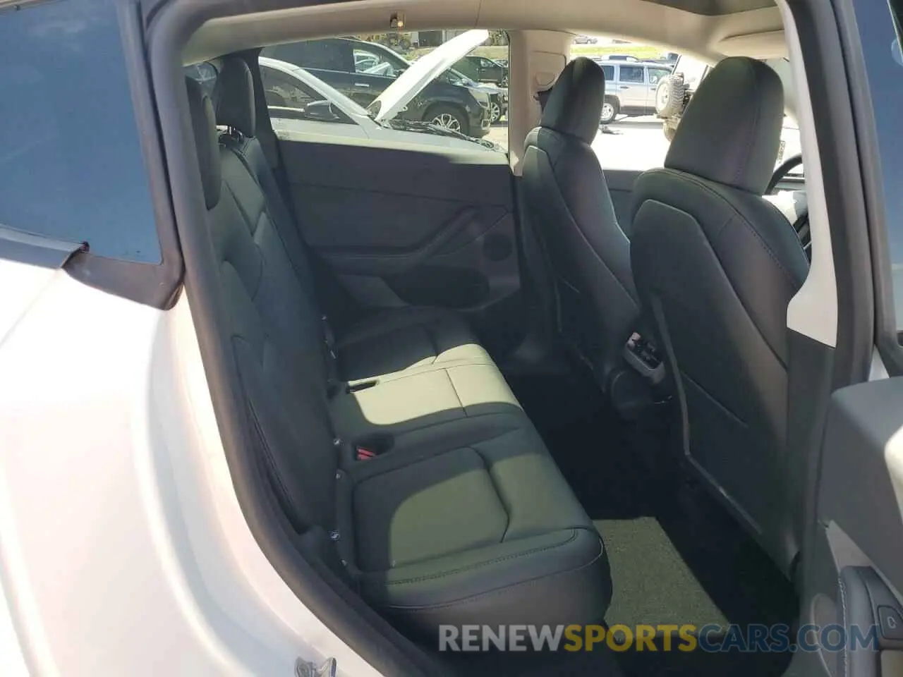 11 Photograph of a damaged car 7SAYGDEE9SF224403 TESLA MODEL Y 2025