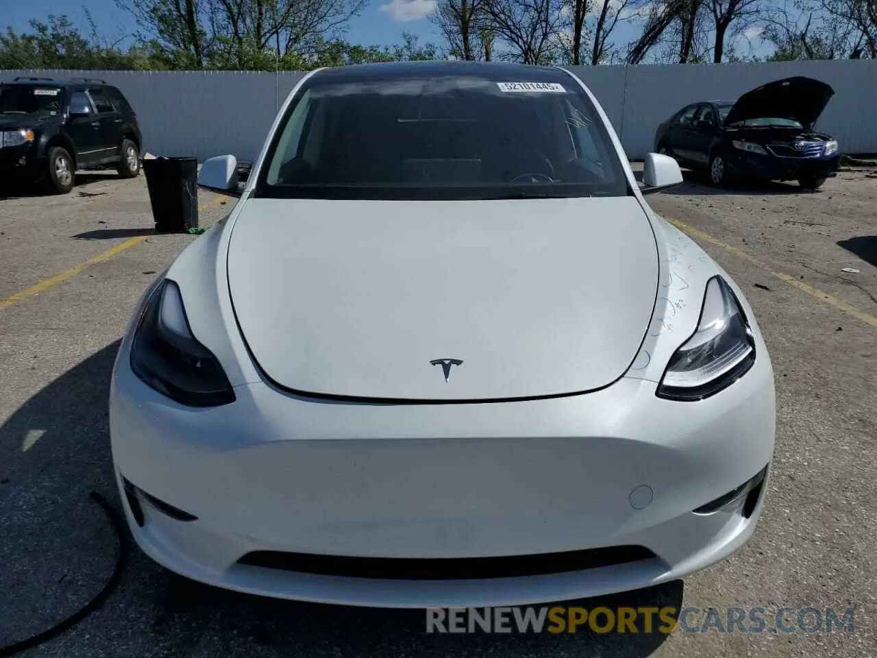 5 Photograph of a damaged car 7SAYGDEE9SF224403 TESLA MODEL Y 2025