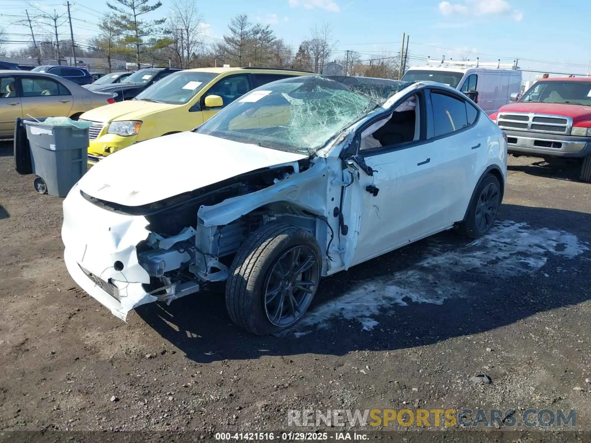 2 Photograph of a damaged car 7SAYGDEE9SF248135 TESLA MODEL Y 2025